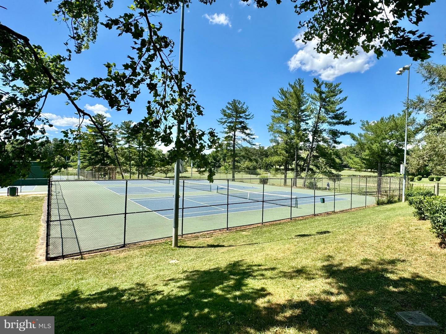 7836 SNEAD LN, FALLS CHURCH, Virginia 22043, 4 Bedrooms Bedrooms, ,3 BathroomsBathrooms,Residential,For sale,7836 SNEAD LN,VAFX2271234 MLS # VAFX2271234