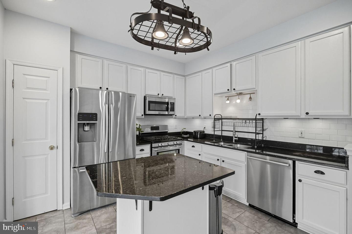 14410 HULFISH WAY, GAINESVILLE, Virginia 20155, 3 Bedrooms Bedrooms, 11 Rooms Rooms,2 BathroomsBathrooms,Residential,For sale,14410 HULFISH WAY,VAPW2105298 MLS # VAPW2105298