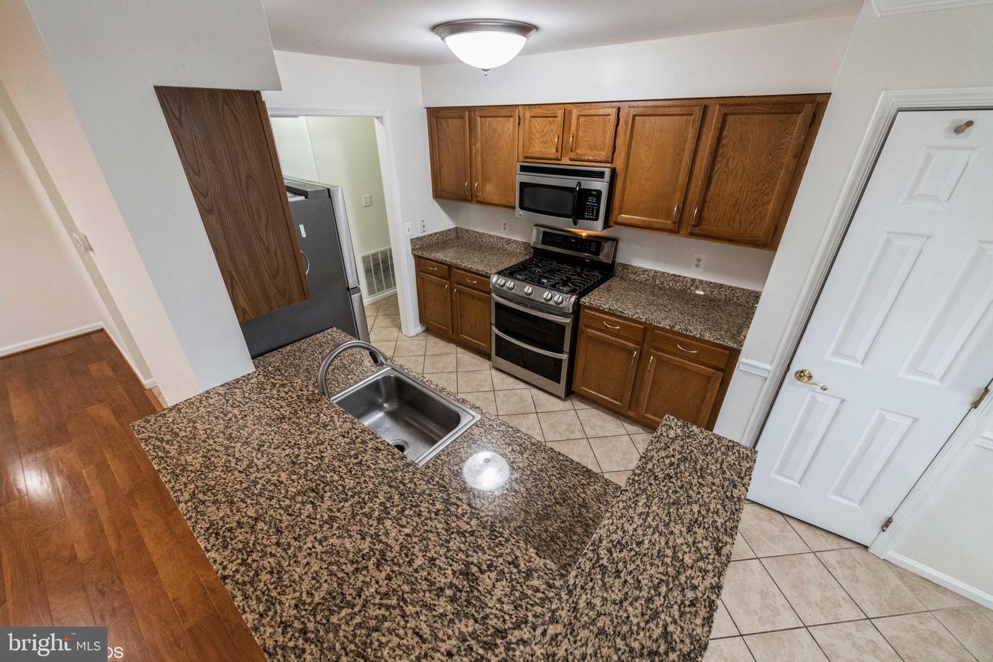11006 KOMAN CIR #202, MANASSAS, Virginia 20109, 2 Bedrooms Bedrooms, ,2 BathroomsBathrooms,Residential,For sale,11006 KOMAN CIR #202,VAPW2105304 MLS # VAPW2105304