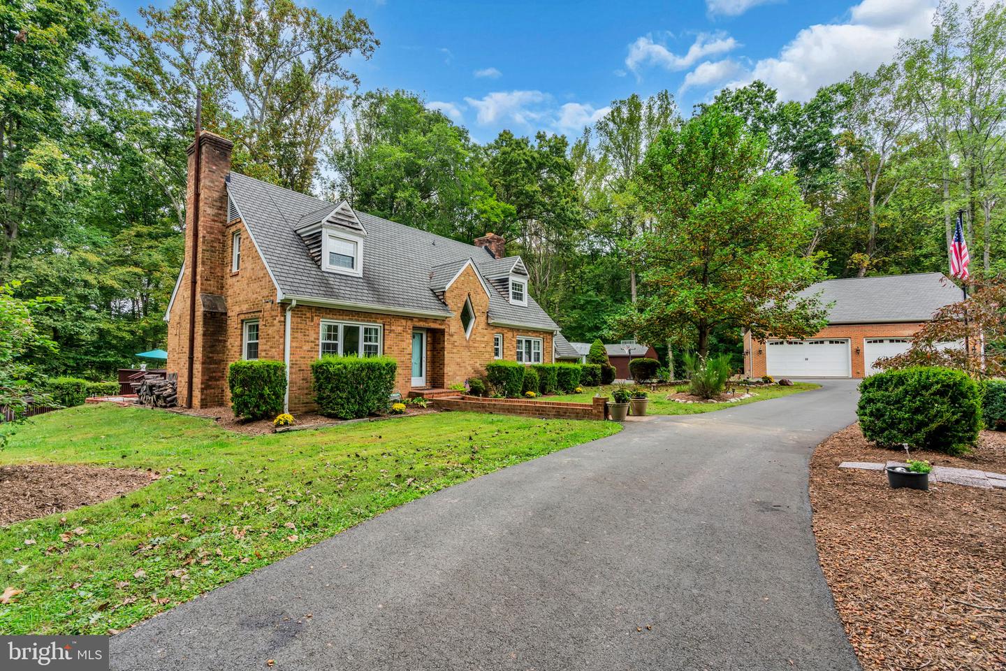 12215 HENDERSON RD, CLIFTON, Virginia 20124, 3 Bedrooms Bedrooms, ,3 BathroomsBathrooms,Residential,For sale,12215 HENDERSON RD,VAFX2272180 MLS # VAFX2272180