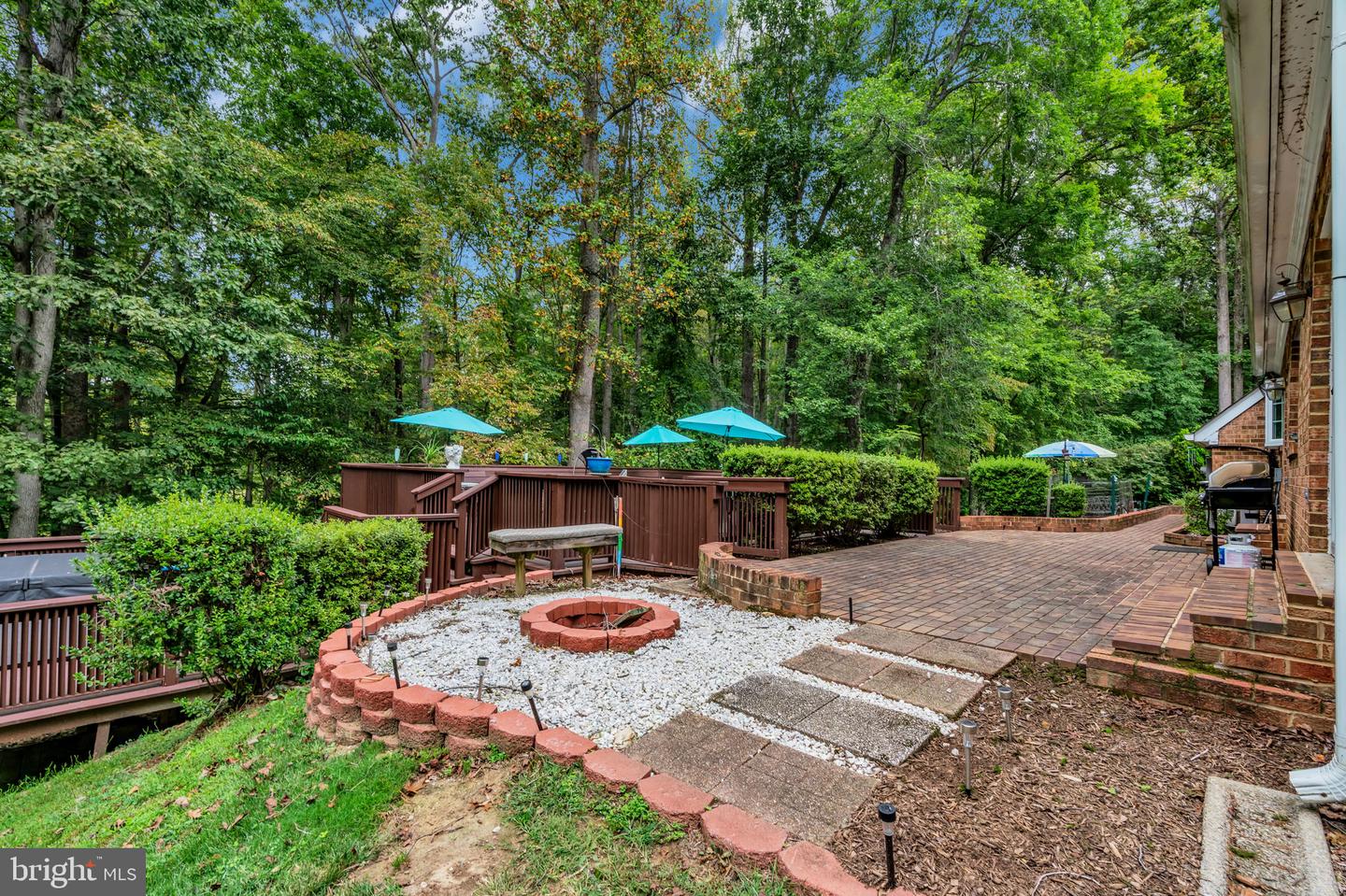 12215 HENDERSON RD, CLIFTON, Virginia 20124, 3 Bedrooms Bedrooms, ,3 BathroomsBathrooms,Residential,For sale,12215 HENDERSON RD,VAFX2272180 MLS # VAFX2272180