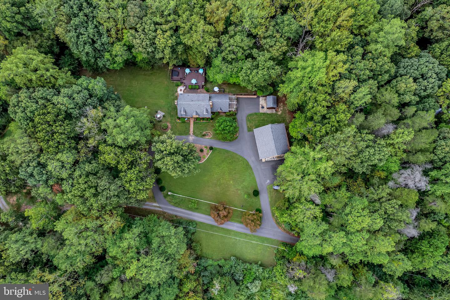 12215 HENDERSON RD, CLIFTON, Virginia 20124, 3 Bedrooms Bedrooms, ,3 BathroomsBathrooms,Residential,For sale,12215 HENDERSON RD,VAFX2272180 MLS # VAFX2272180