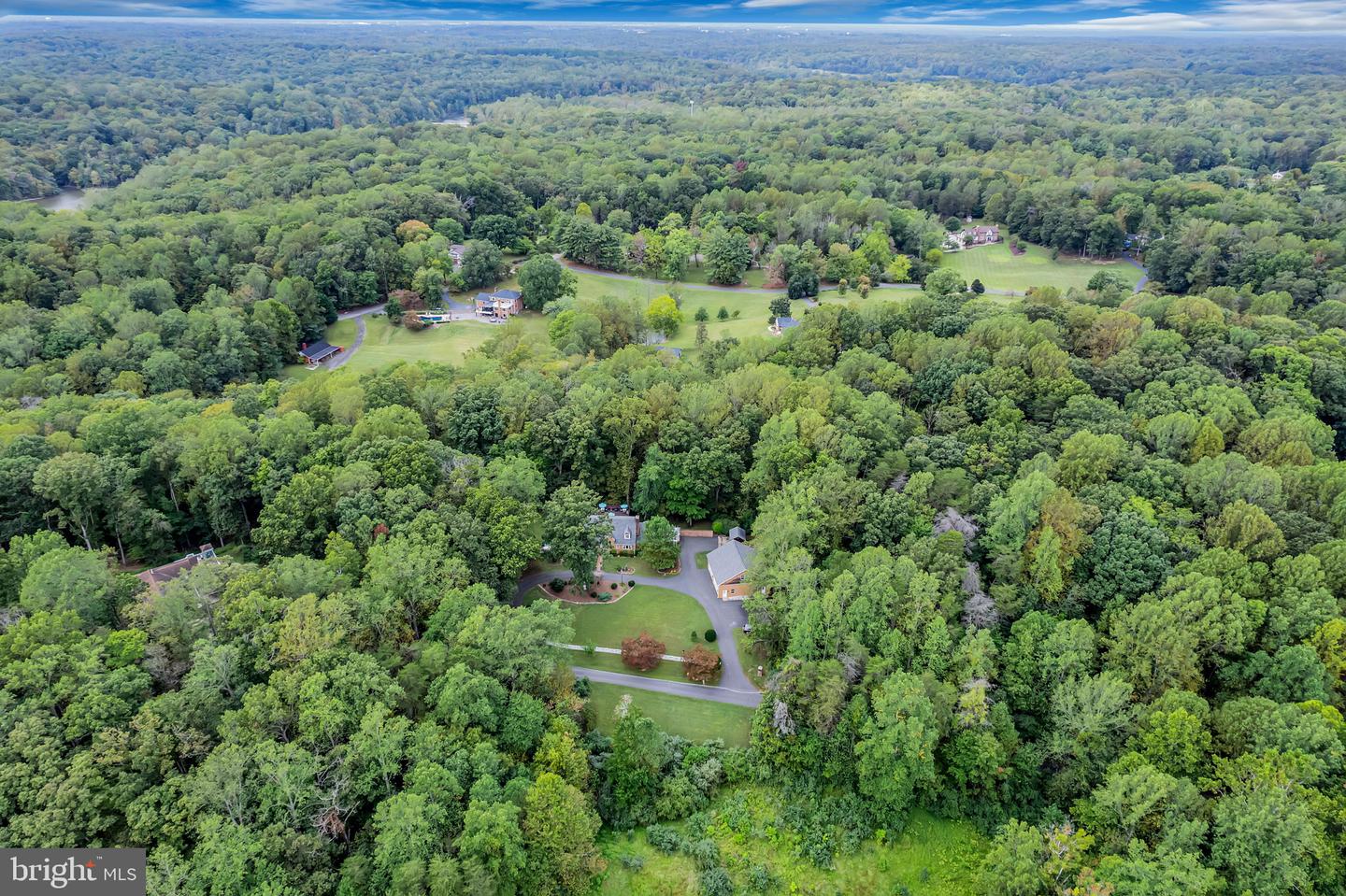 12215 HENDERSON RD, CLIFTON, Virginia 20124, 3 Bedrooms Bedrooms, ,3 BathroomsBathrooms,Residential,For sale,12215 HENDERSON RD,VAFX2272180 MLS # VAFX2272180