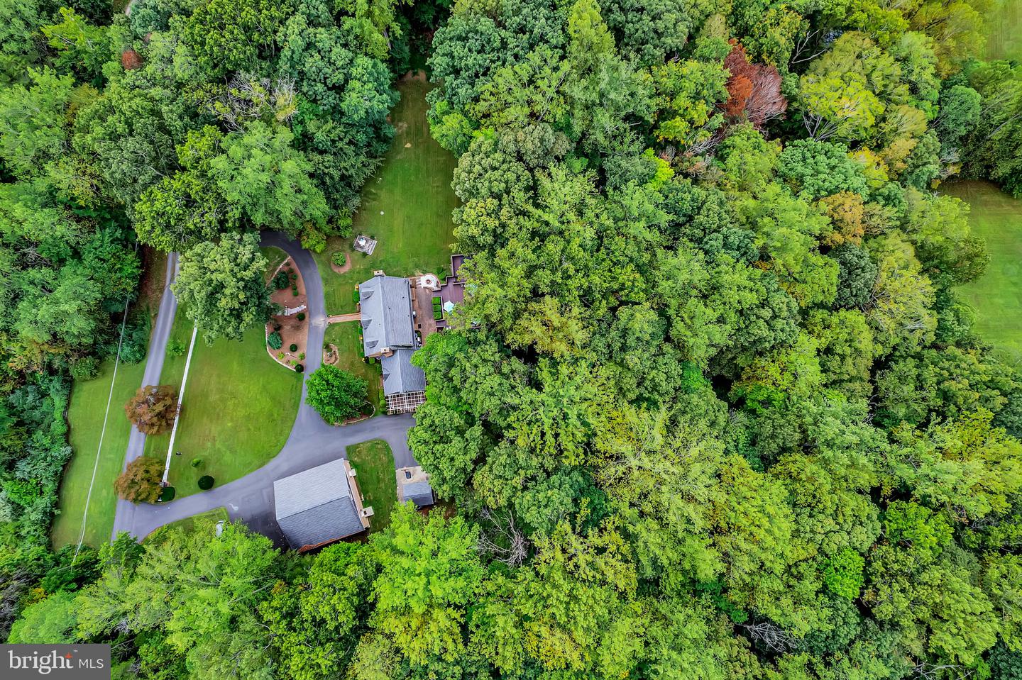 12215 HENDERSON RD, CLIFTON, Virginia 20124, 3 Bedrooms Bedrooms, ,3 BathroomsBathrooms,Residential,For sale,12215 HENDERSON RD,VAFX2272180 MLS # VAFX2272180