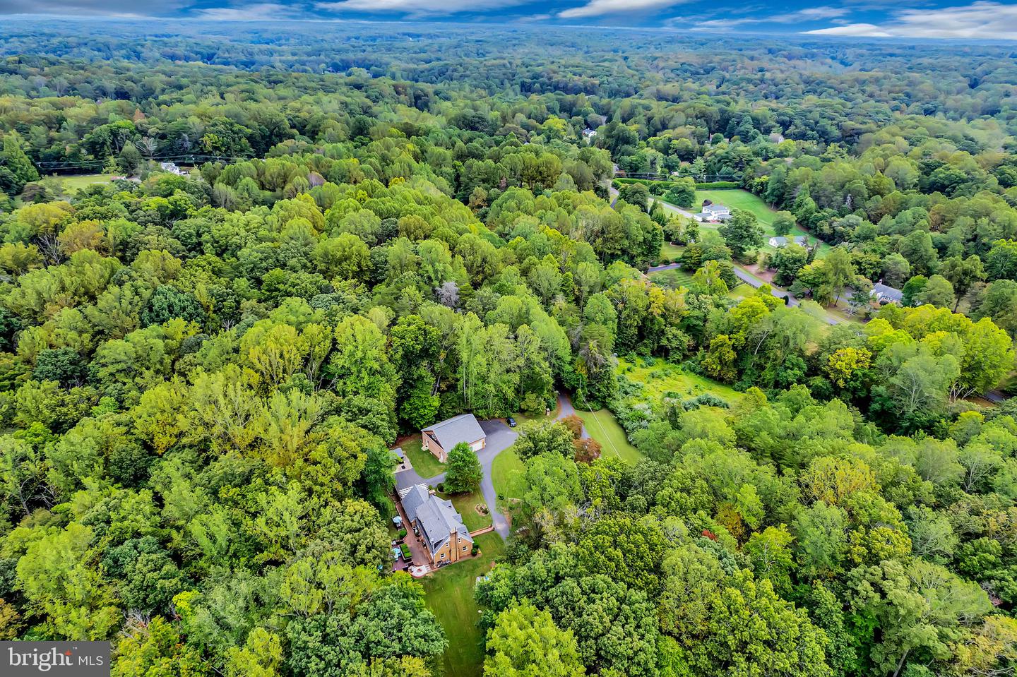12215 HENDERSON RD, CLIFTON, Virginia 20124, 3 Bedrooms Bedrooms, ,3 BathroomsBathrooms,Residential,For sale,12215 HENDERSON RD,VAFX2272180 MLS # VAFX2272180