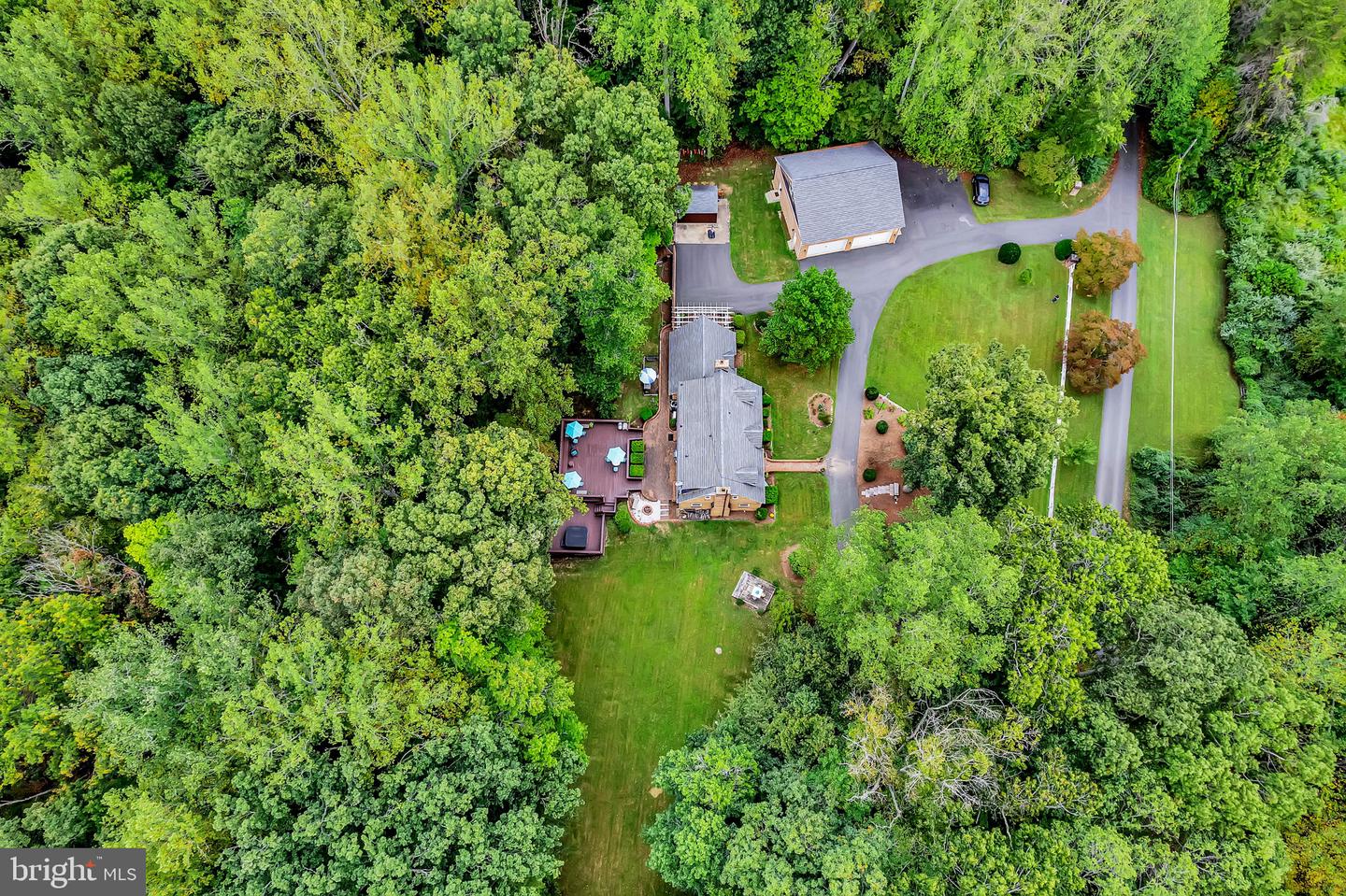12215 HENDERSON RD, CLIFTON, Virginia 20124, 3 Bedrooms Bedrooms, ,3 BathroomsBathrooms,Residential,For sale,12215 HENDERSON RD,VAFX2272180 MLS # VAFX2272180