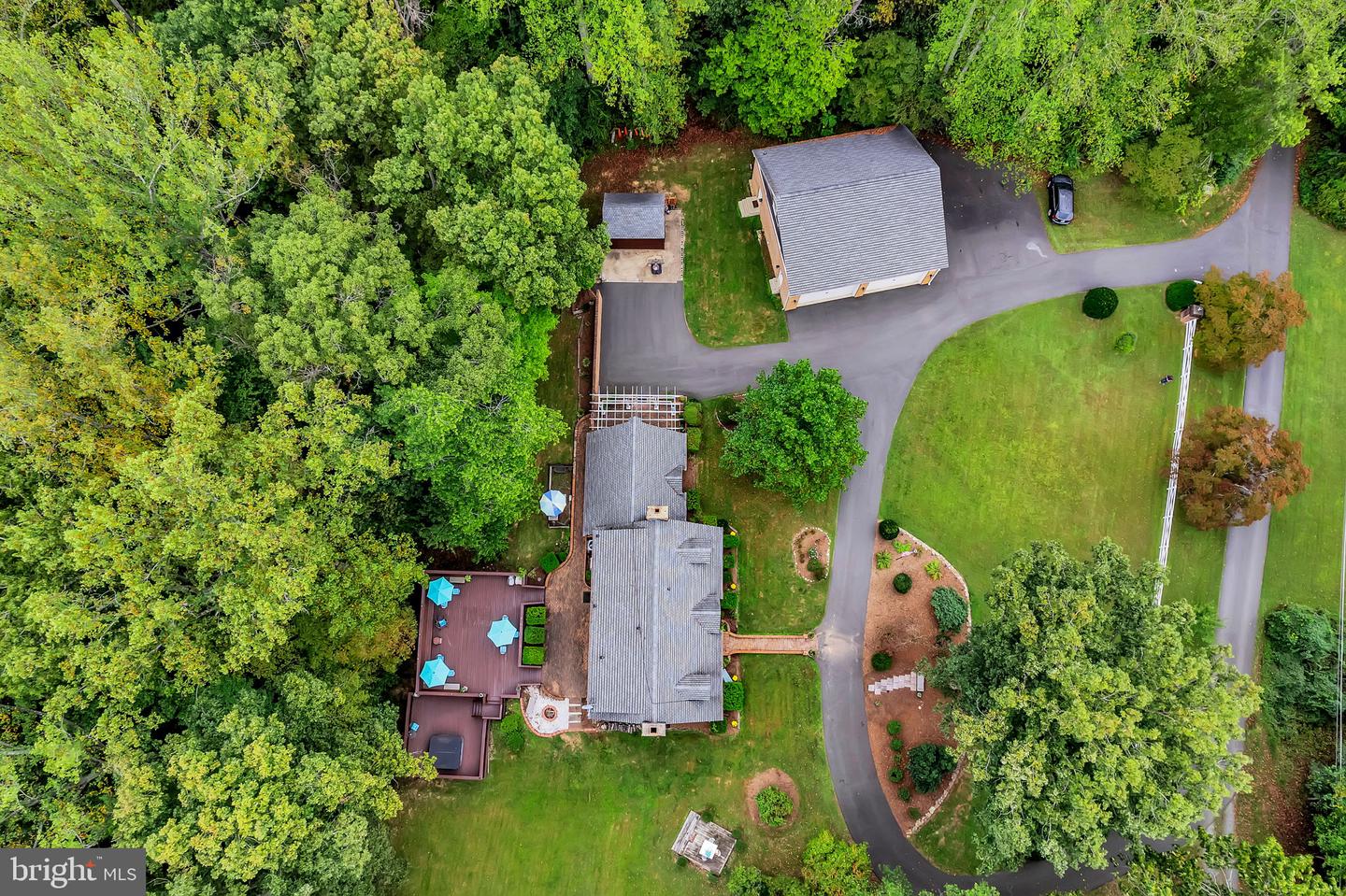 12215 HENDERSON RD, CLIFTON, Virginia 20124, 3 Bedrooms Bedrooms, ,3 BathroomsBathrooms,Residential,For sale,12215 HENDERSON RD,VAFX2272180 MLS # VAFX2272180