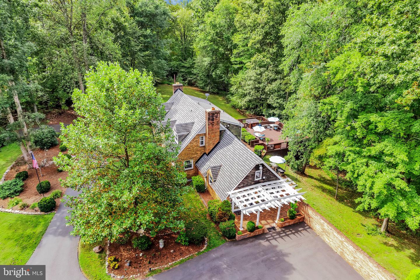 12215 HENDERSON RD, CLIFTON, Virginia 20124, 3 Bedrooms Bedrooms, ,3 BathroomsBathrooms,Residential,For sale,12215 HENDERSON RD,VAFX2272180 MLS # VAFX2272180