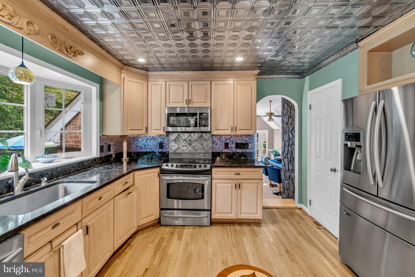 12215 HENDERSON RD, CLIFTON, Virginia 20124, 3 Bedrooms Bedrooms, ,3 BathroomsBathrooms,Residential,For sale,12215 HENDERSON RD,VAFX2272180 MLS # VAFX2272180