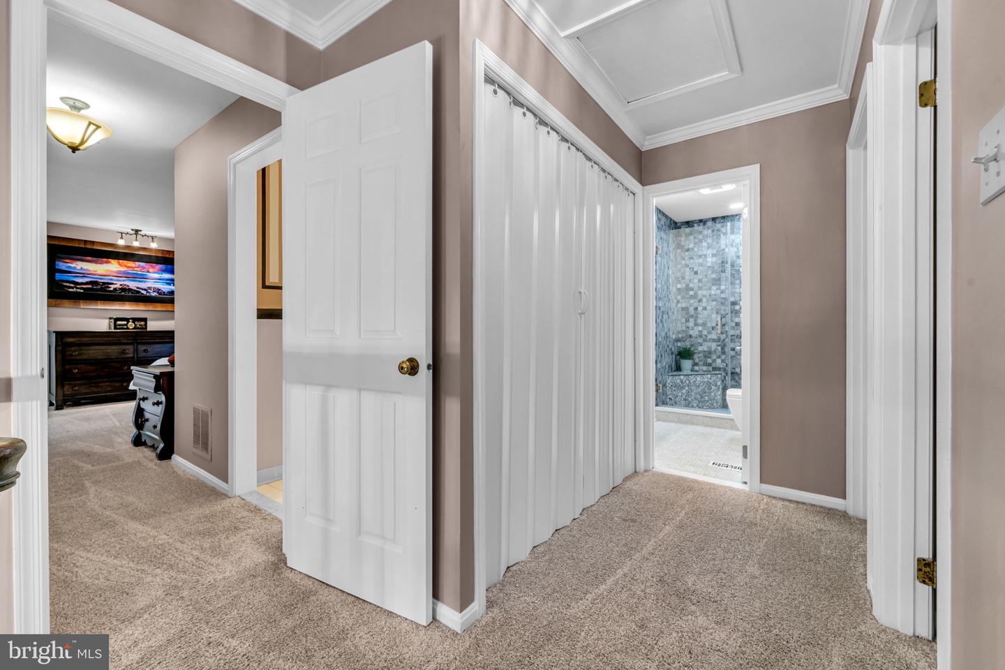 12215 HENDERSON RD, CLIFTON, Virginia 20124, 3 Bedrooms Bedrooms, ,3 BathroomsBathrooms,Residential,For sale,12215 HENDERSON RD,VAFX2272180 MLS # VAFX2272180