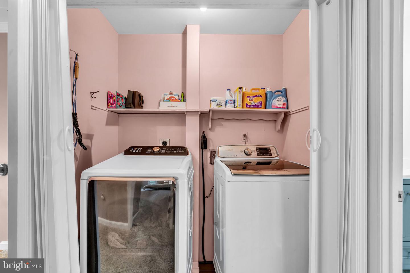 12215 HENDERSON RD, CLIFTON, Virginia 20124, 3 Bedrooms Bedrooms, ,3 BathroomsBathrooms,Residential,For sale,12215 HENDERSON RD,VAFX2272180 MLS # VAFX2272180