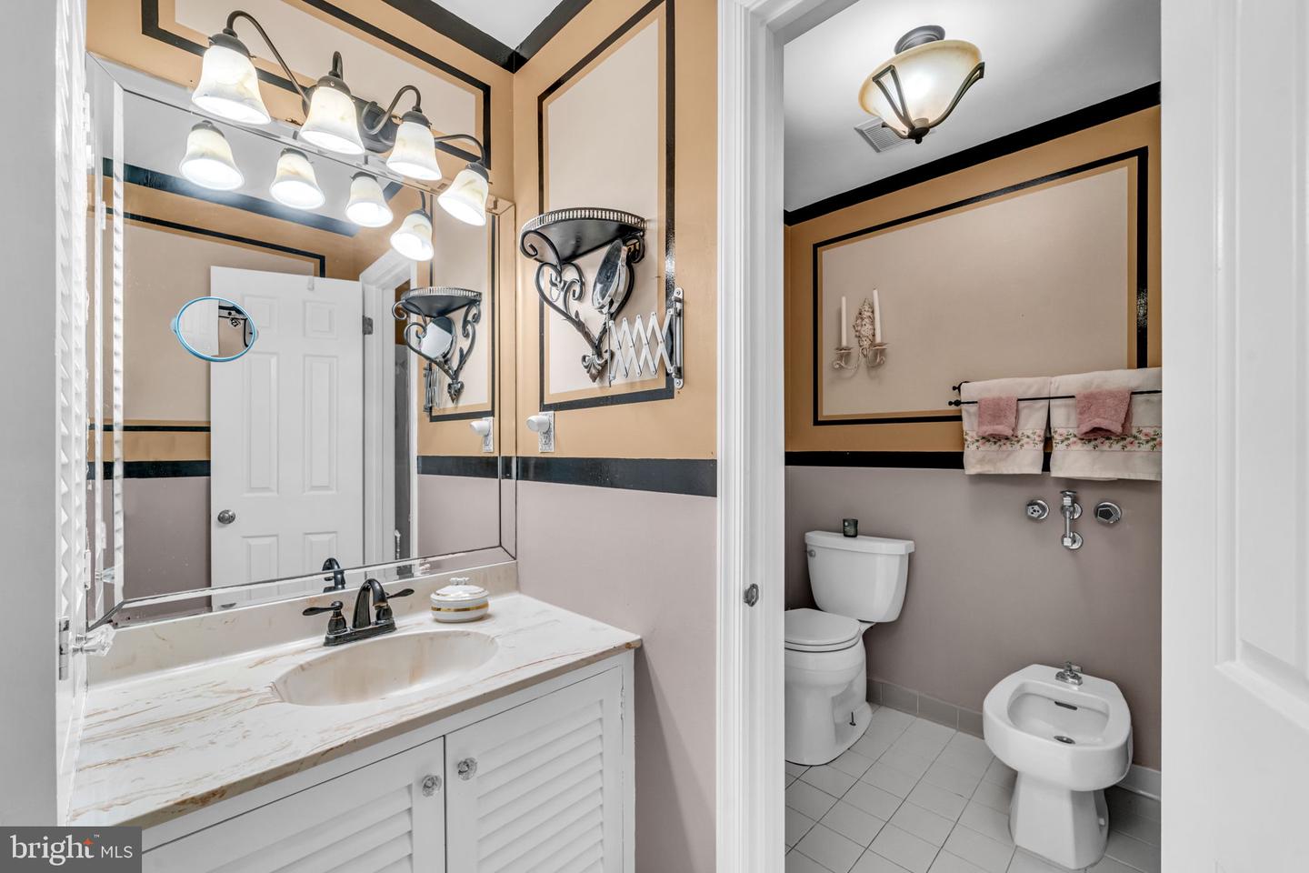 12215 HENDERSON RD, CLIFTON, Virginia 20124, 3 Bedrooms Bedrooms, ,3 BathroomsBathrooms,Residential,For sale,12215 HENDERSON RD,VAFX2272180 MLS # VAFX2272180