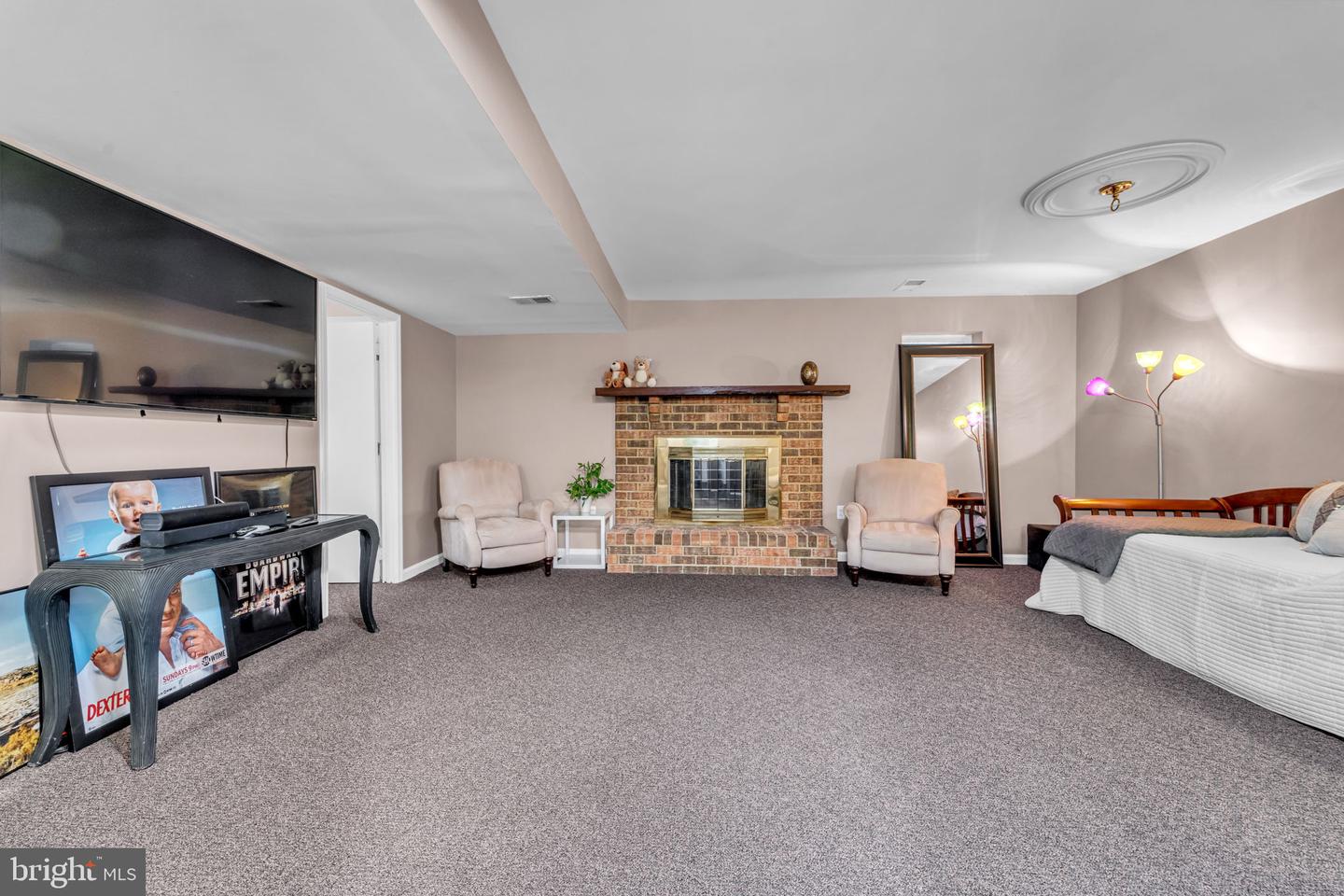 12215 HENDERSON RD, CLIFTON, Virginia 20124, 3 Bedrooms Bedrooms, ,3 BathroomsBathrooms,Residential,For sale,12215 HENDERSON RD,VAFX2272180 MLS # VAFX2272180