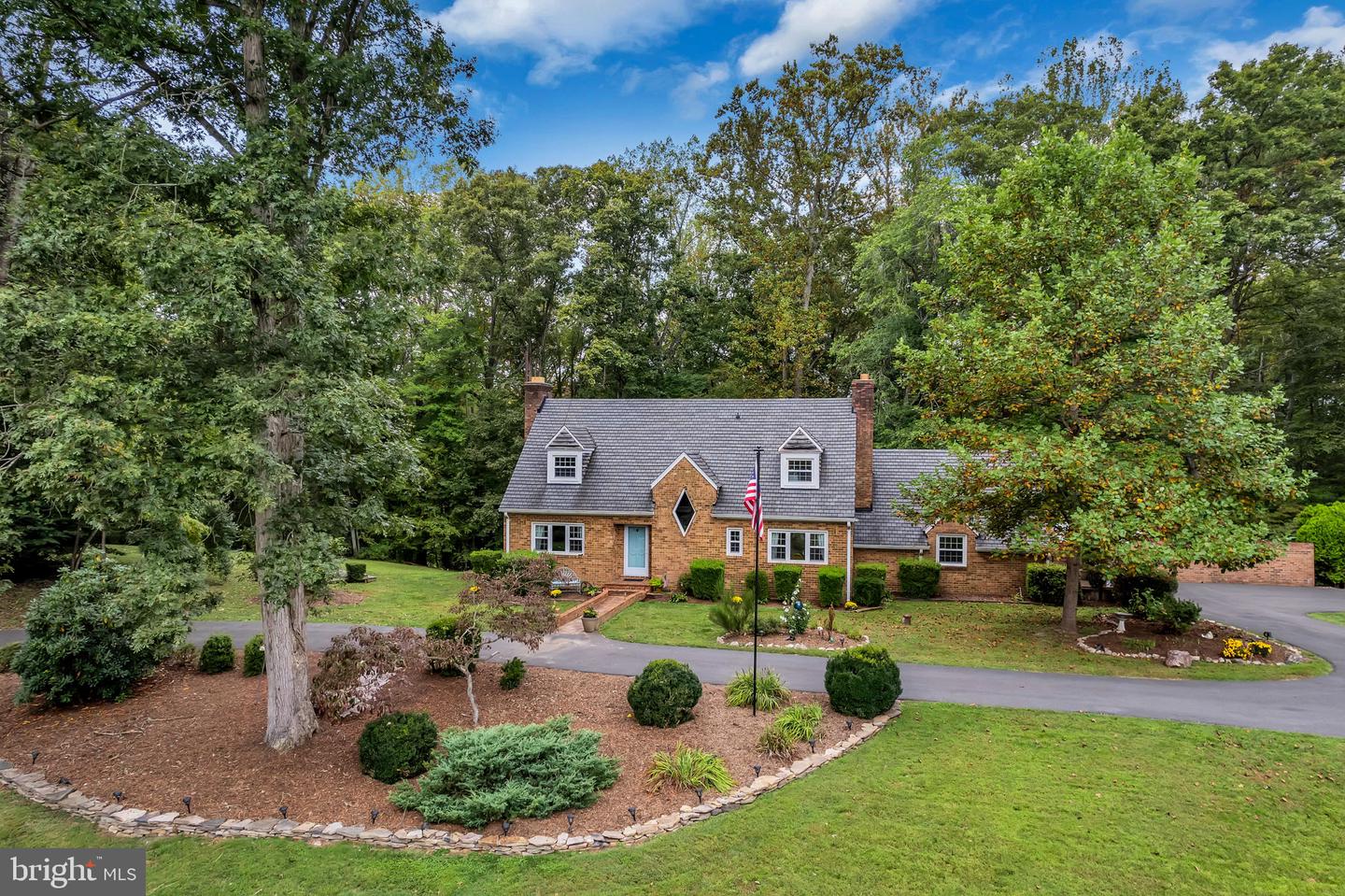 12215 HENDERSON RD, CLIFTON, Virginia 20124, 3 Bedrooms Bedrooms, ,3 BathroomsBathrooms,Residential,For sale,12215 HENDERSON RD,VAFX2272180 MLS # VAFX2272180