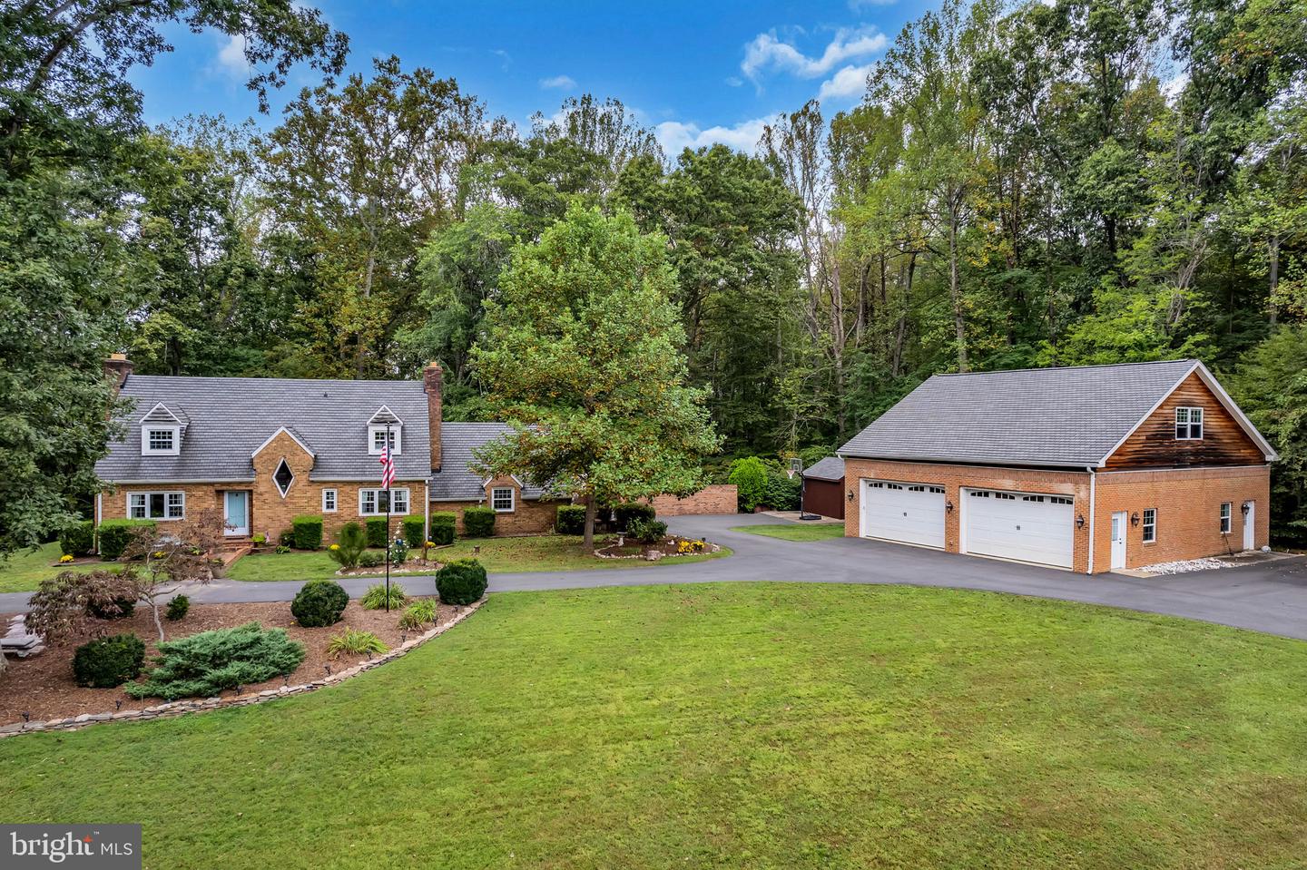 12215 HENDERSON RD, CLIFTON, Virginia 20124, 3 Bedrooms Bedrooms, ,3 BathroomsBathrooms,Residential,For sale,12215 HENDERSON RD,VAFX2272180 MLS # VAFX2272180