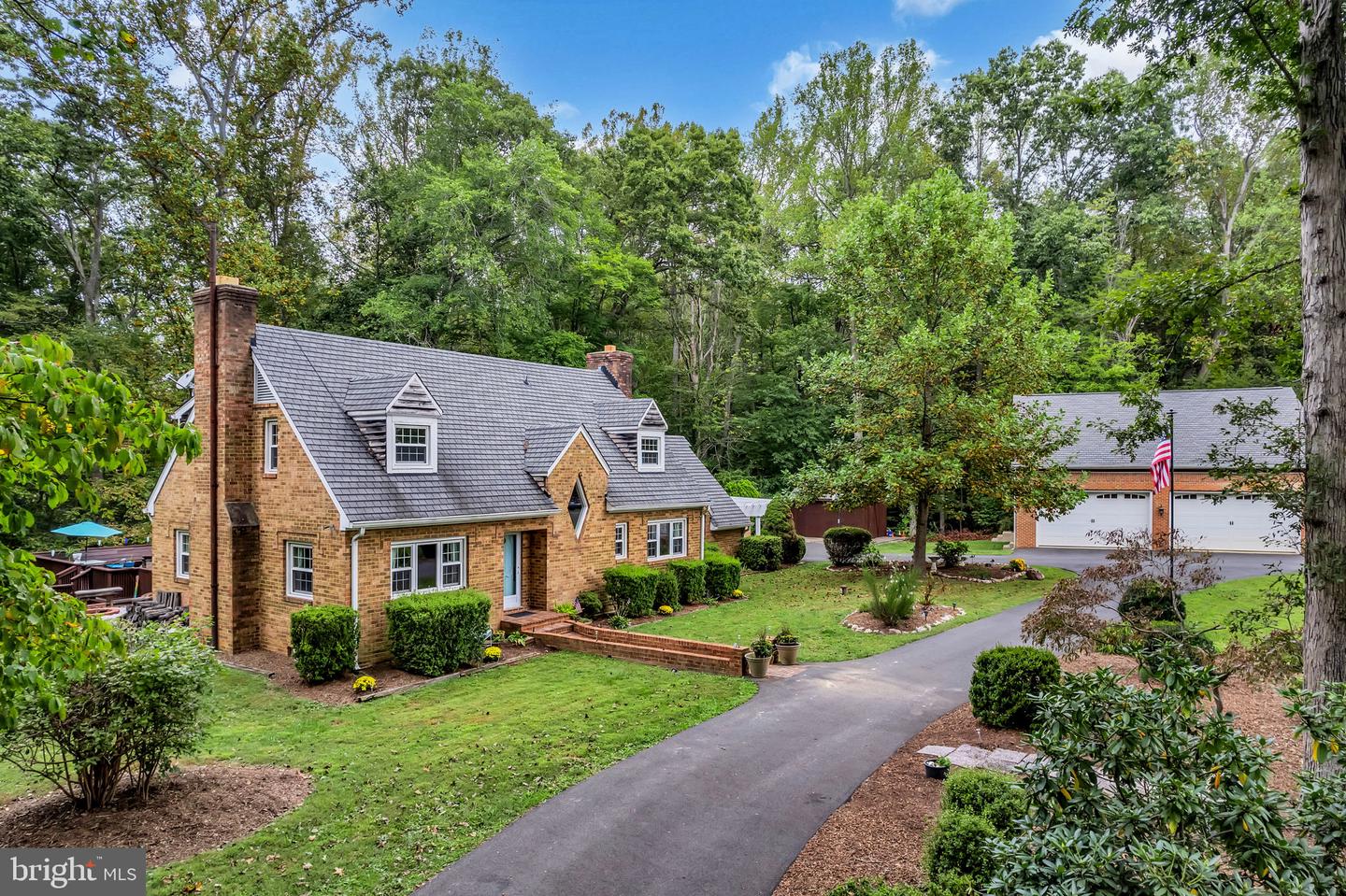 12215 HENDERSON RD, CLIFTON, Virginia 20124, 3 Bedrooms Bedrooms, ,3 BathroomsBathrooms,Residential,For sale,12215 HENDERSON RD,VAFX2272180 MLS # VAFX2272180