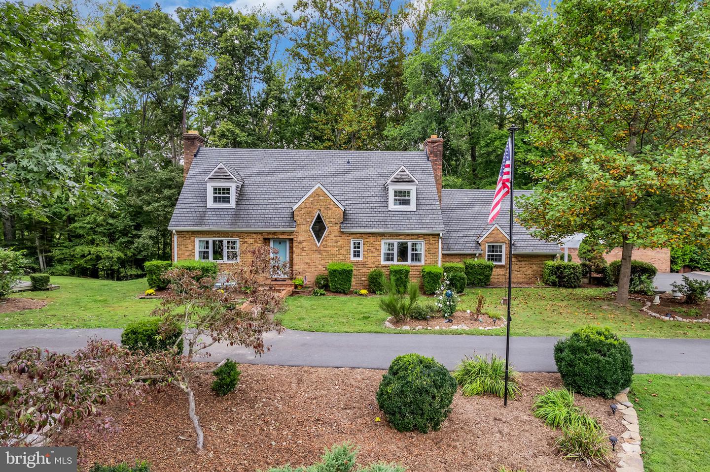 12215 HENDERSON RD, CLIFTON, Virginia 20124, 3 Bedrooms Bedrooms, ,3 BathroomsBathrooms,Residential,For sale,12215 HENDERSON RD,VAFX2272180 MLS # VAFX2272180