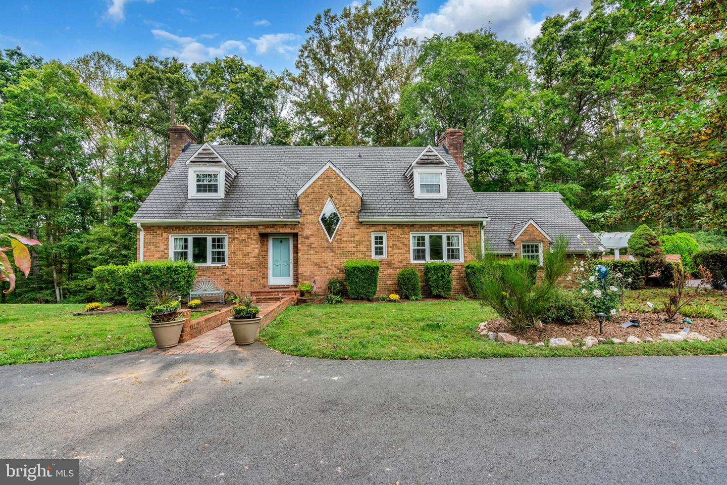 12215 HENDERSON RD, CLIFTON, Virginia 20124, 3 Bedrooms Bedrooms, ,3 BathroomsBathrooms,Residential,For sale,12215 HENDERSON RD,VAFX2272180 MLS # VAFX2272180