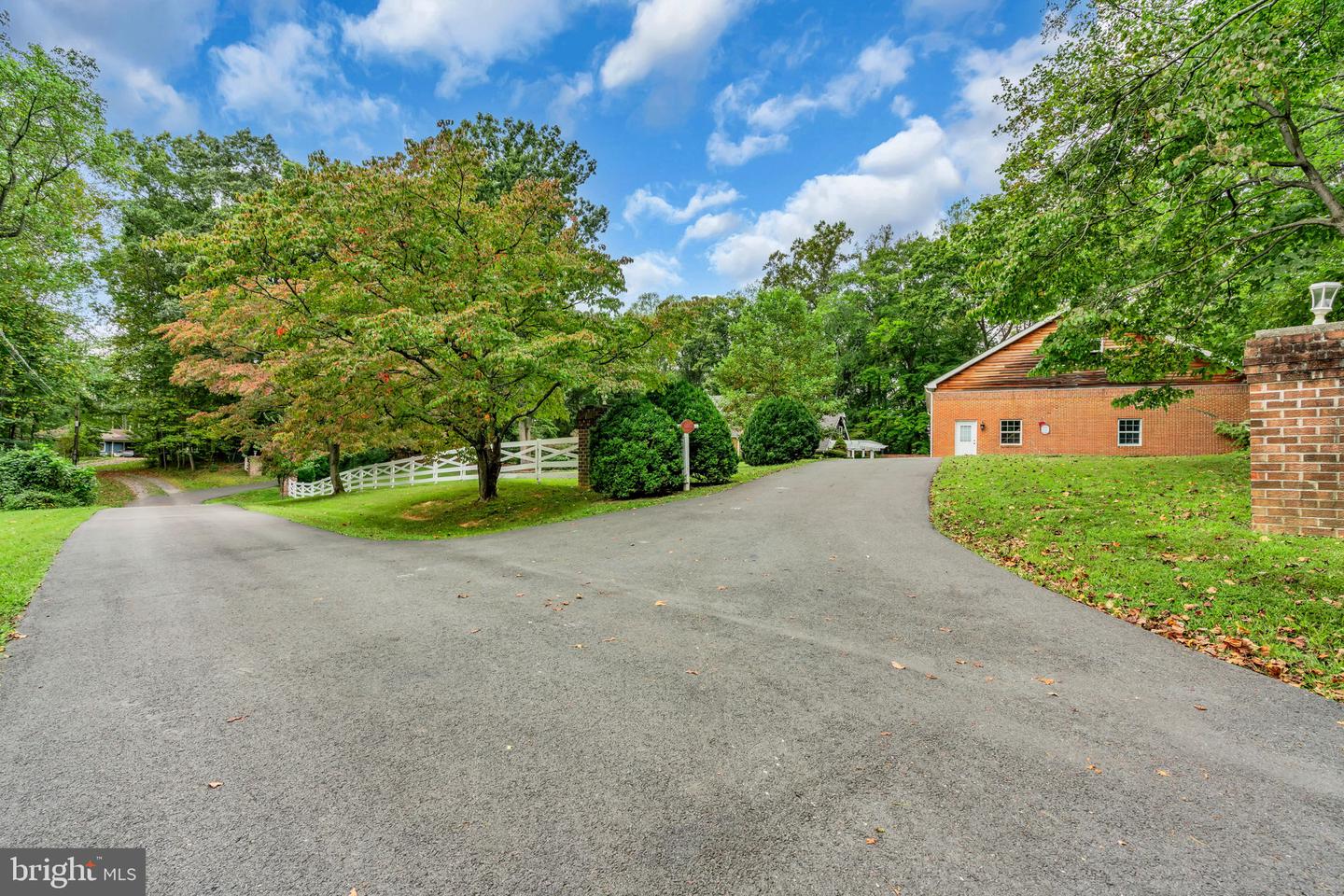 12215 HENDERSON RD, CLIFTON, Virginia 20124, 3 Bedrooms Bedrooms, ,3 BathroomsBathrooms,Residential,For sale,12215 HENDERSON RD,VAFX2272180 MLS # VAFX2272180