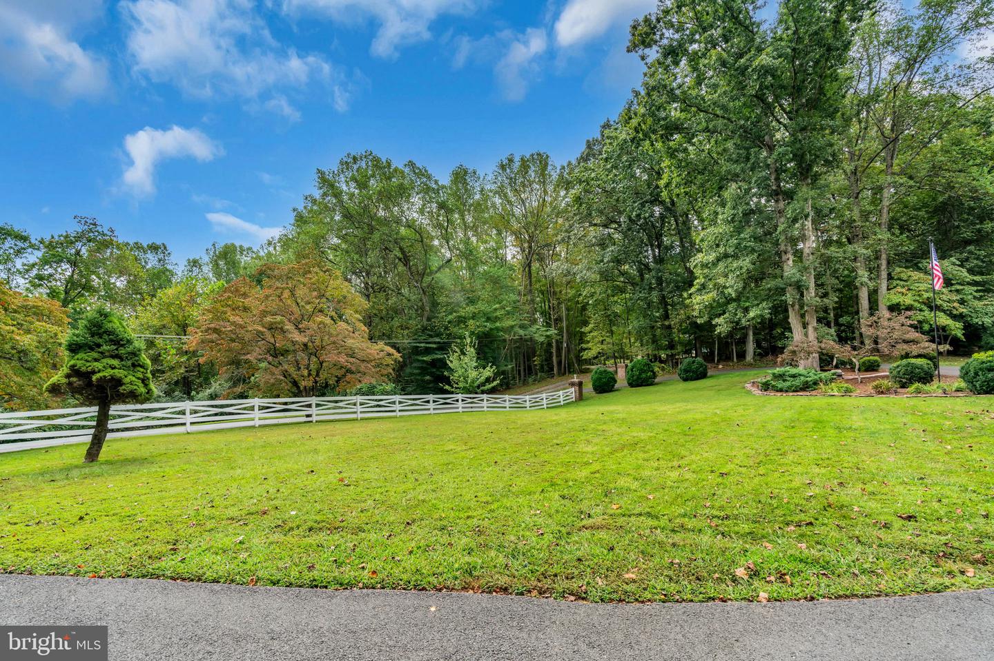 12215 HENDERSON RD, CLIFTON, Virginia 20124, 3 Bedrooms Bedrooms, ,3 BathroomsBathrooms,Residential,For sale,12215 HENDERSON RD,VAFX2272180 MLS # VAFX2272180
