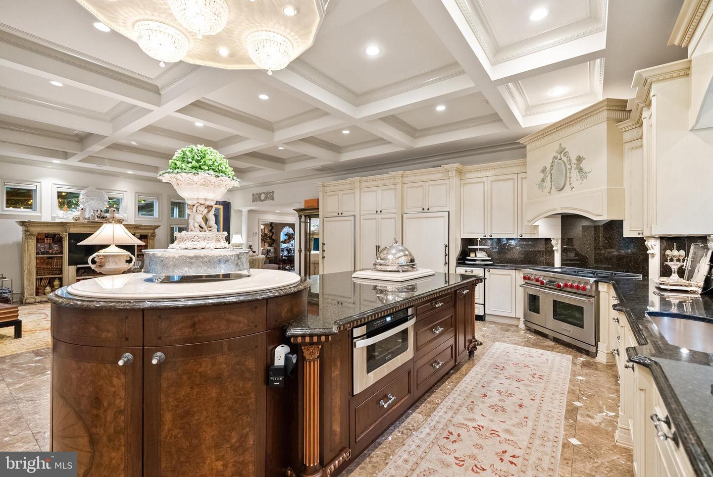 10205 CEDAR POND DR, VIENNA, Virginia 22182, 5 Bedrooms Bedrooms, ,4 BathroomsBathrooms,Residential,For sale,10205 CEDAR POND DR,VAFX2272624 MLS # VAFX2272624