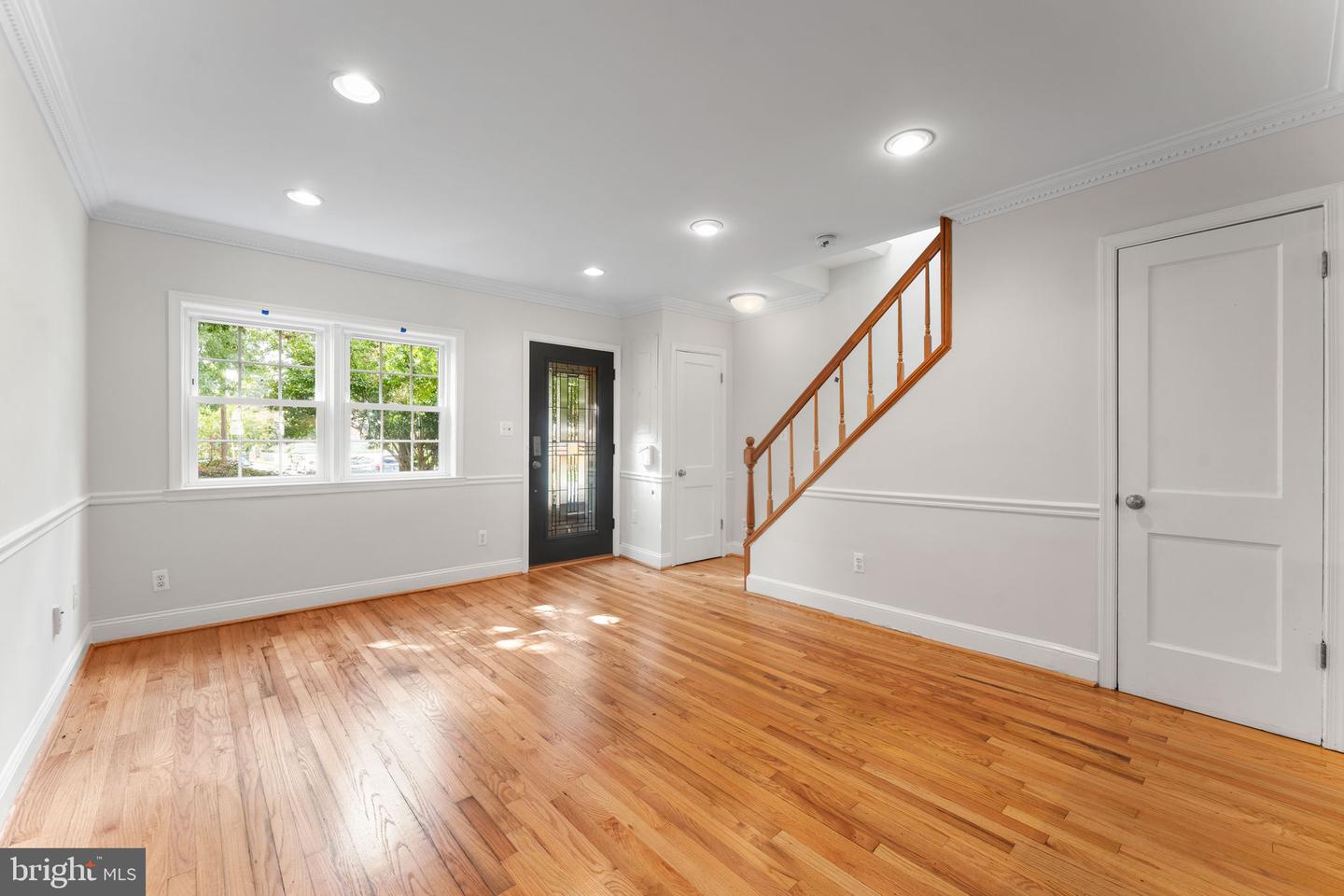735 BERNARD ST, ALEXANDRIA, Virginia 22314, 2 Bedrooms Bedrooms, ,1 BathroomBathrooms,Residential,For sale,735 BERNARD ST,VAAX2050472 MLS # VAAX2050472