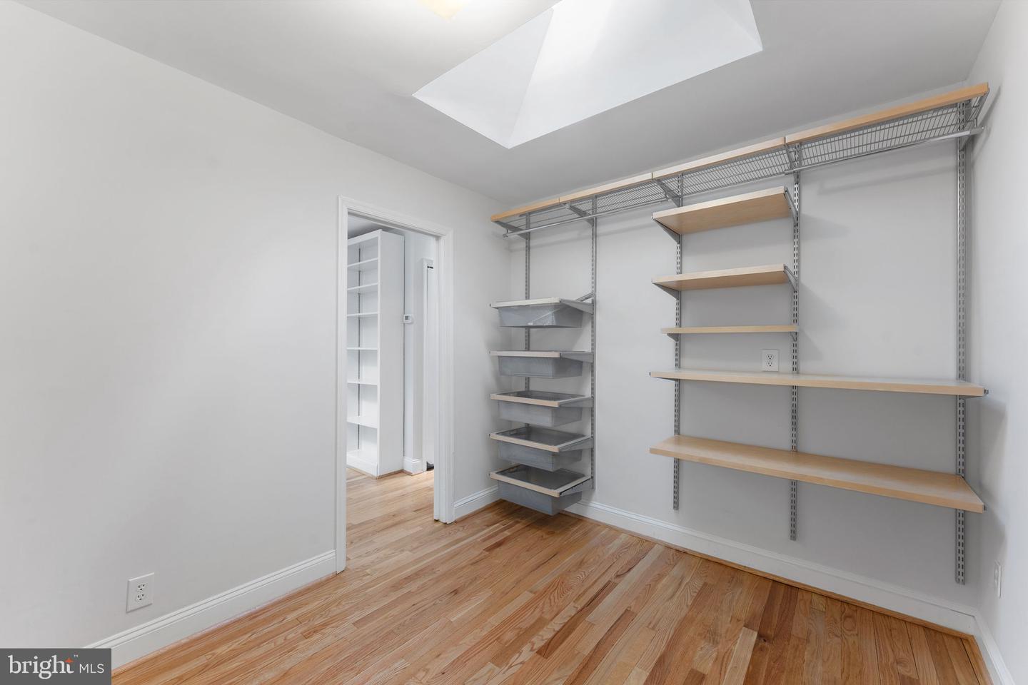 735 BERNARD ST, ALEXANDRIA, Virginia 22314, 2 Bedrooms Bedrooms, ,1 BathroomBathrooms,Residential,For sale,735 BERNARD ST,VAAX2050472 MLS # VAAX2050472
