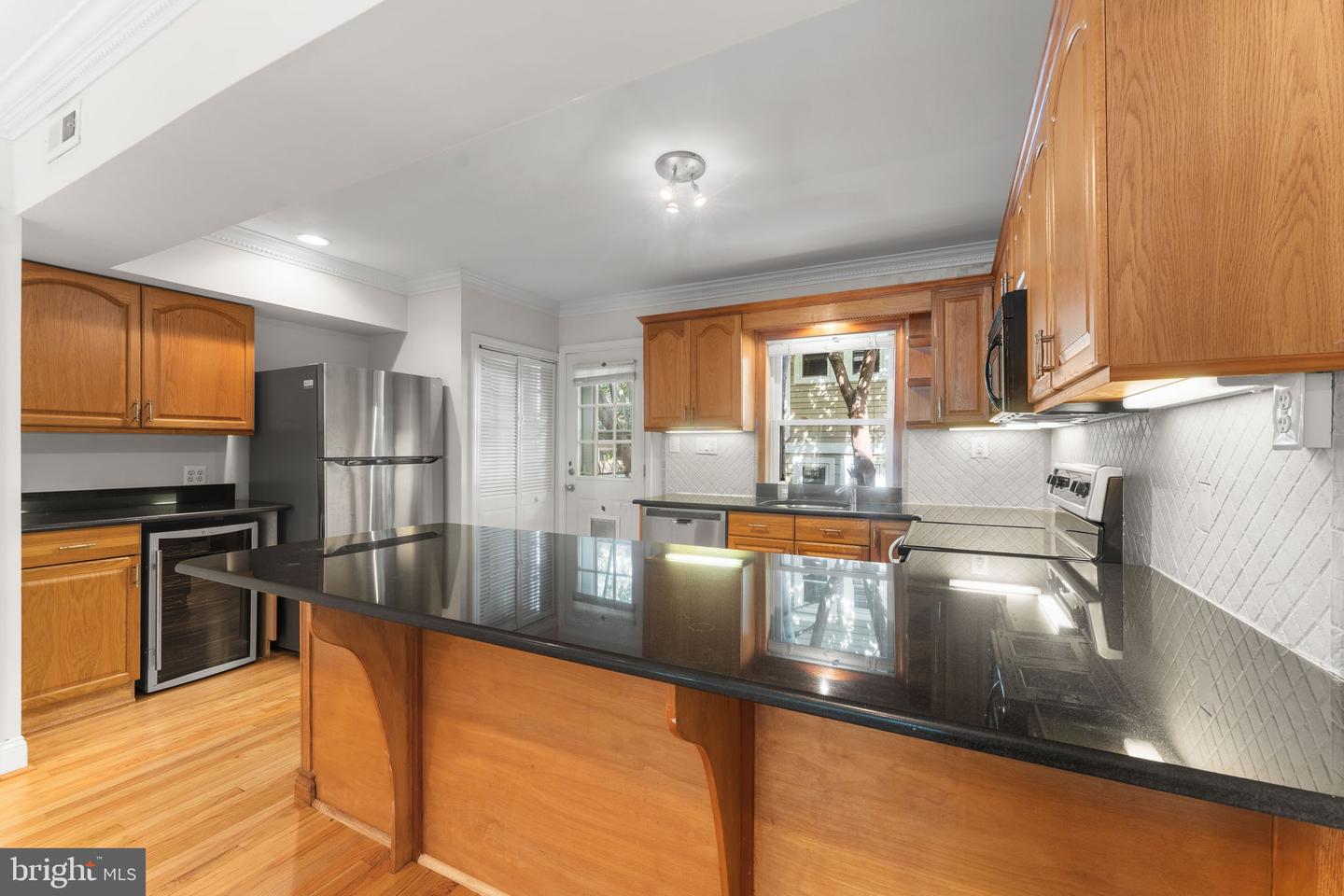 735 BERNARD ST, ALEXANDRIA, Virginia 22314, 2 Bedrooms Bedrooms, ,1 BathroomBathrooms,Residential,For sale,735 BERNARD ST,VAAX2050472 MLS # VAAX2050472