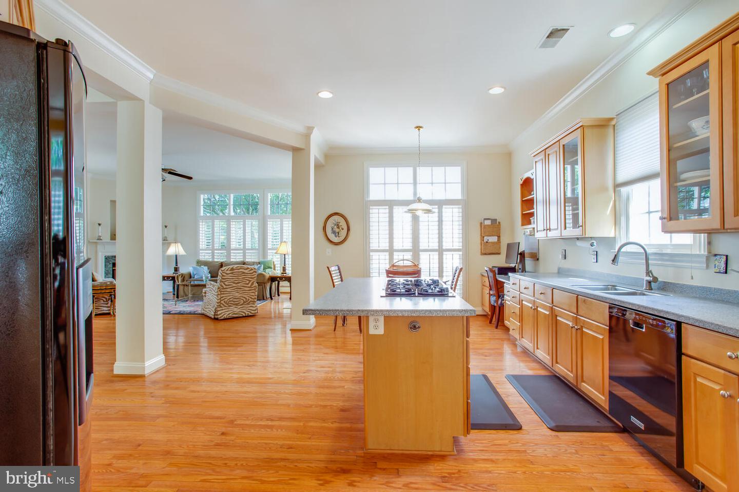 365 CAMERON STATION BLVD, ALEXANDRIA, Virginia 22304, 4 Bedrooms Bedrooms, 12 Rooms Rooms,3 BathroomsBathrooms,Residential,For sale,365 CAMERON STATION BLVD,VAAX2050474 MLS # VAAX2050474