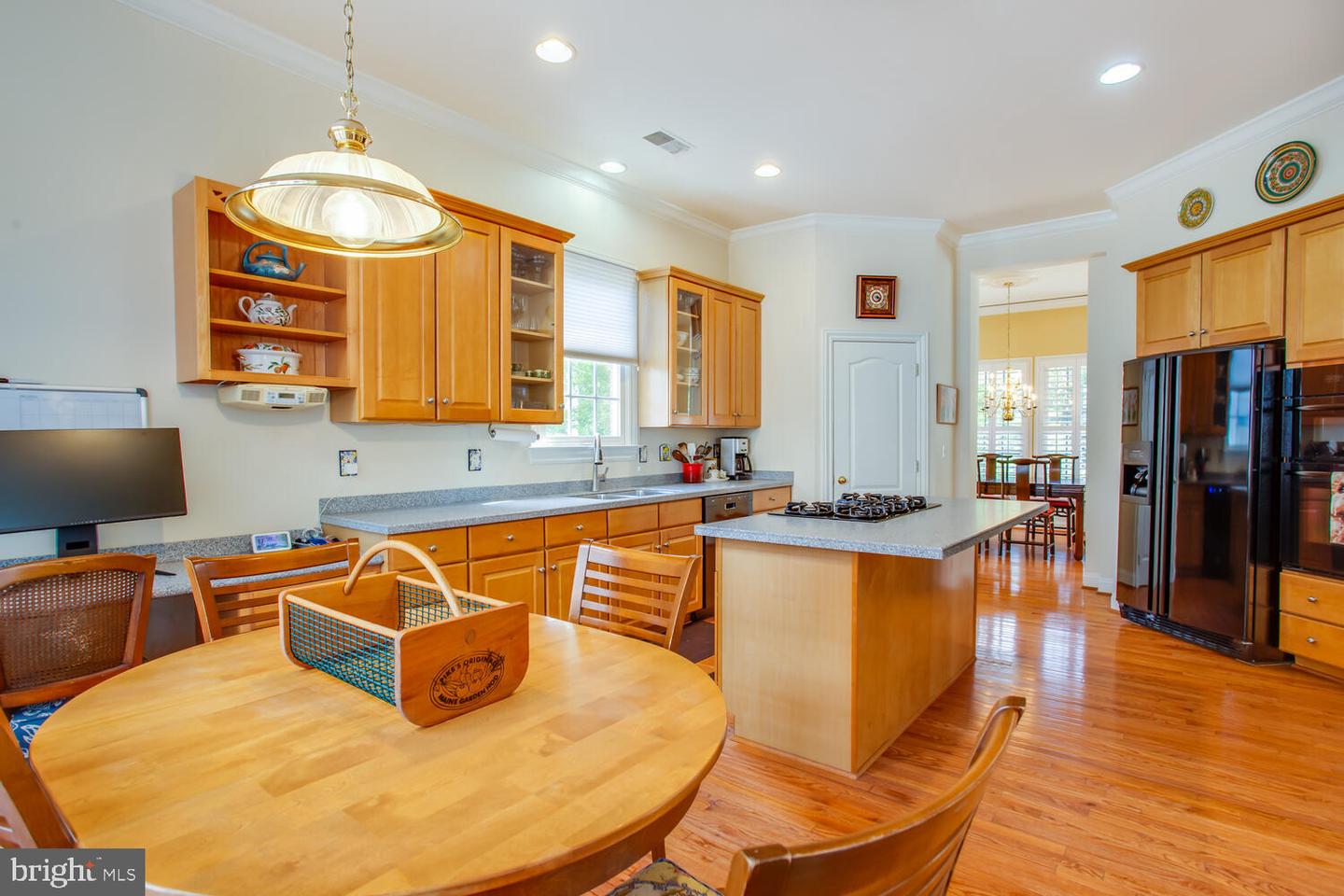 365 CAMERON STATION BLVD, ALEXANDRIA, Virginia 22304, 4 Bedrooms Bedrooms, 12 Rooms Rooms,3 BathroomsBathrooms,Residential,For sale,365 CAMERON STATION BLVD,VAAX2050474 MLS # VAAX2050474