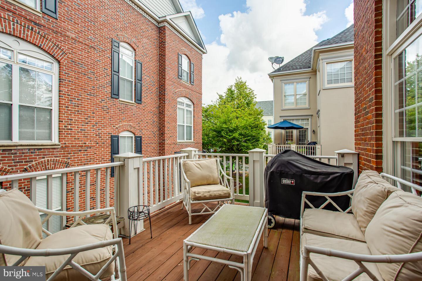 365 CAMERON STATION BLVD, ALEXANDRIA, Virginia 22304, 4 Bedrooms Bedrooms, 12 Rooms Rooms,3 BathroomsBathrooms,Residential,For sale,365 CAMERON STATION BLVD,VAAX2050474 MLS # VAAX2050474