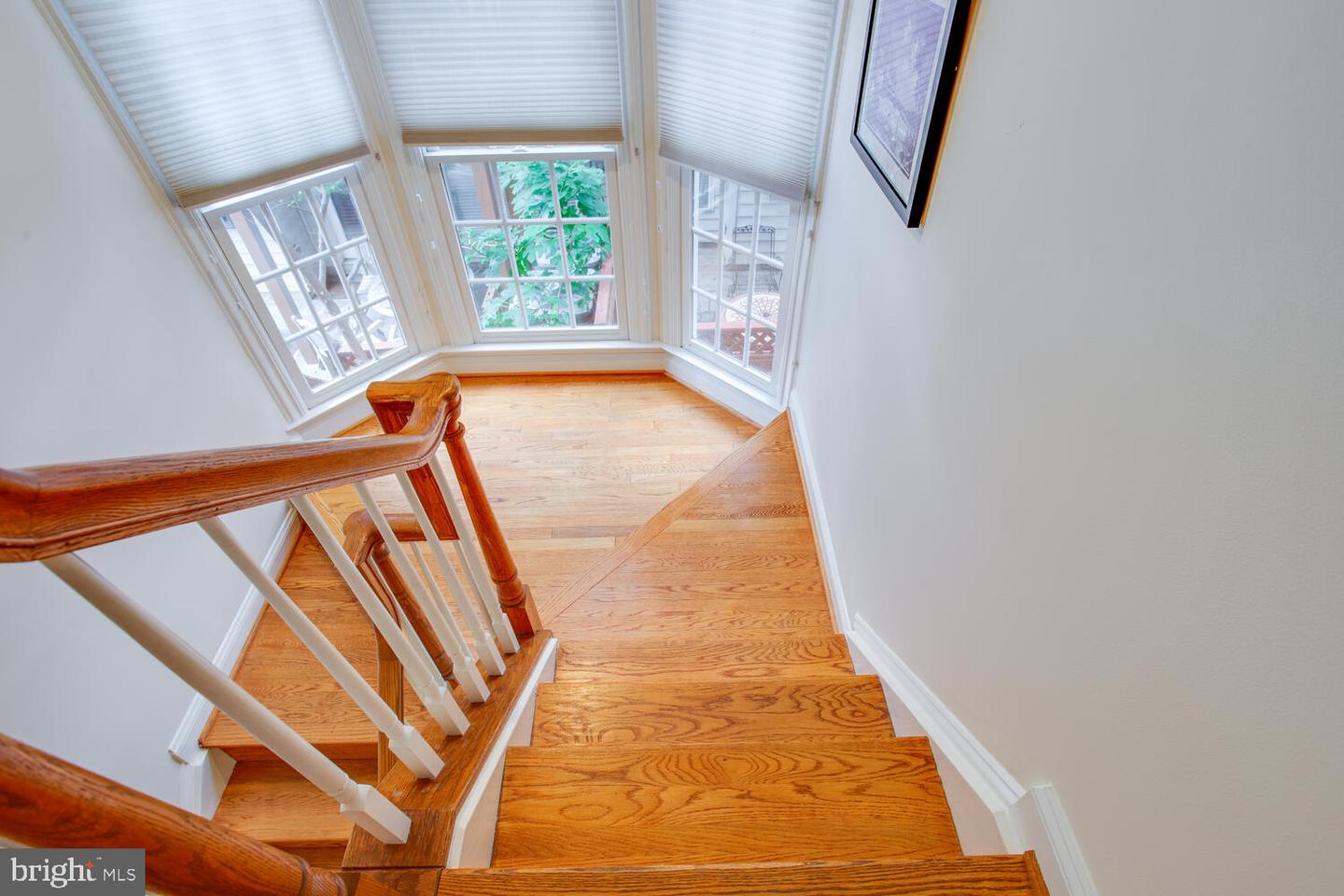 365 CAMERON STATION BLVD, ALEXANDRIA, Virginia 22304, 4 Bedrooms Bedrooms, 12 Rooms Rooms,3 BathroomsBathrooms,Residential,For sale,365 CAMERON STATION BLVD,VAAX2050474 MLS # VAAX2050474