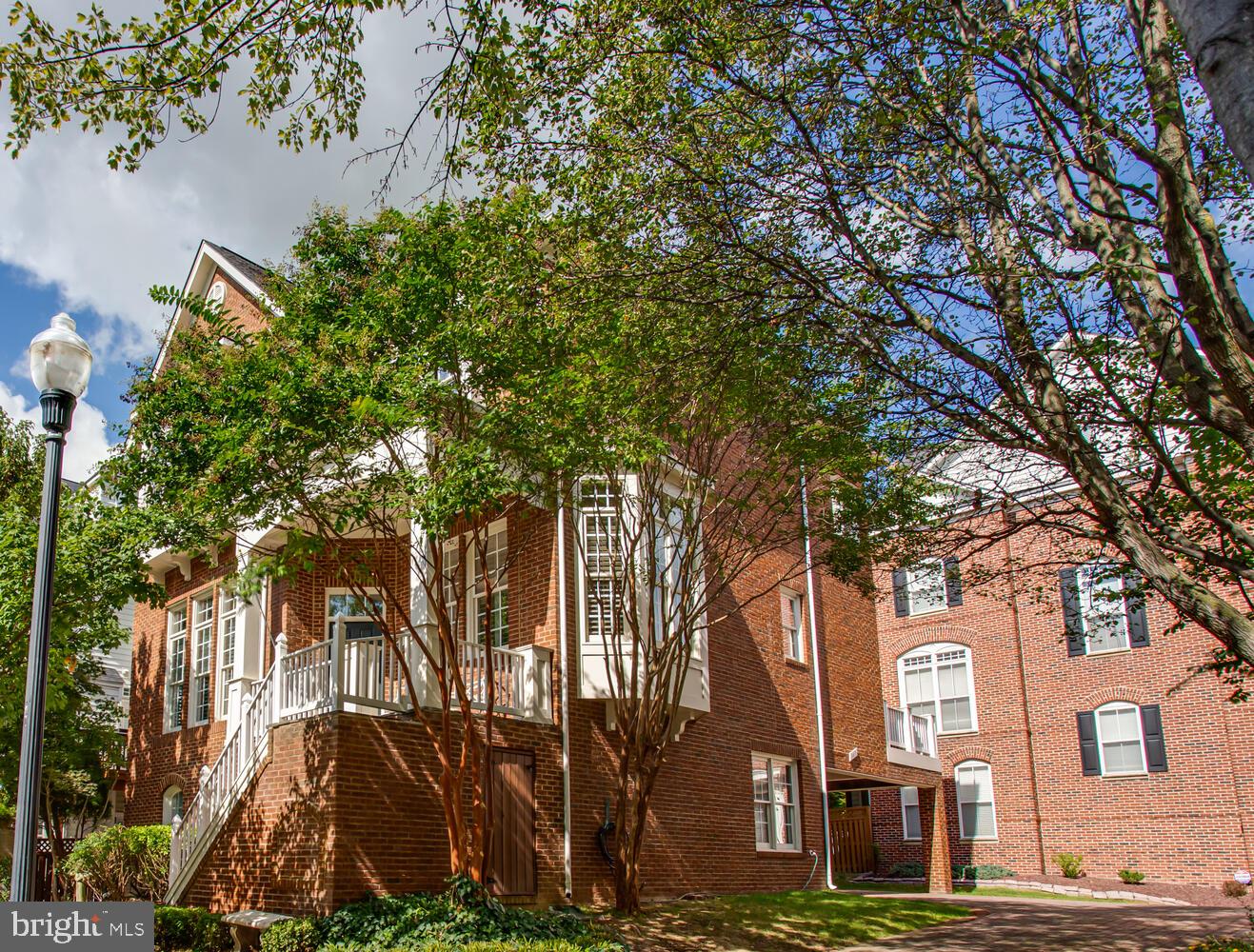 365 CAMERON STATION BLVD, ALEXANDRIA, Virginia 22304, 4 Bedrooms Bedrooms, 12 Rooms Rooms,3 BathroomsBathrooms,Residential,For sale,365 CAMERON STATION BLVD,VAAX2050474 MLS # VAAX2050474