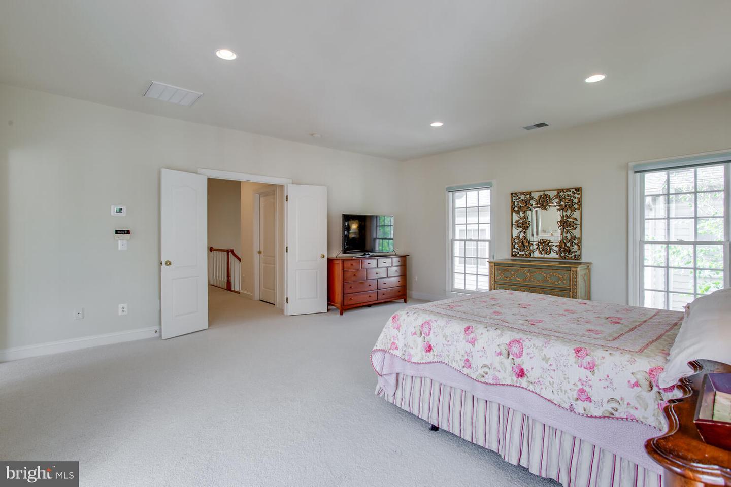 365 CAMERON STATION BLVD, ALEXANDRIA, Virginia 22304, 4 Bedrooms Bedrooms, 12 Rooms Rooms,3 BathroomsBathrooms,Residential,For sale,365 CAMERON STATION BLVD,VAAX2050474 MLS # VAAX2050474