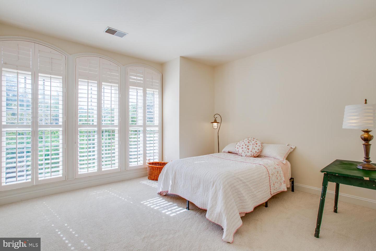 365 CAMERON STATION BLVD, ALEXANDRIA, Virginia 22304, 4 Bedrooms Bedrooms, 12 Rooms Rooms,3 BathroomsBathrooms,Residential,For sale,365 CAMERON STATION BLVD,VAAX2050474 MLS # VAAX2050474