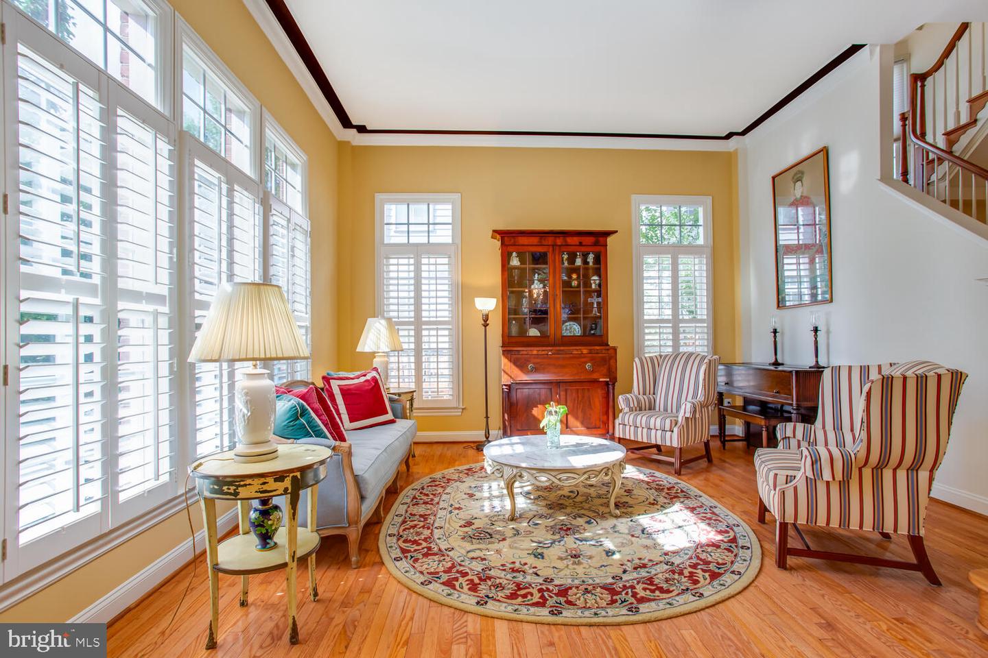 365 CAMERON STATION BLVD, ALEXANDRIA, Virginia 22304, 4 Bedrooms Bedrooms, 12 Rooms Rooms,3 BathroomsBathrooms,Residential,For sale,365 CAMERON STATION BLVD,VAAX2050474 MLS # VAAX2050474
