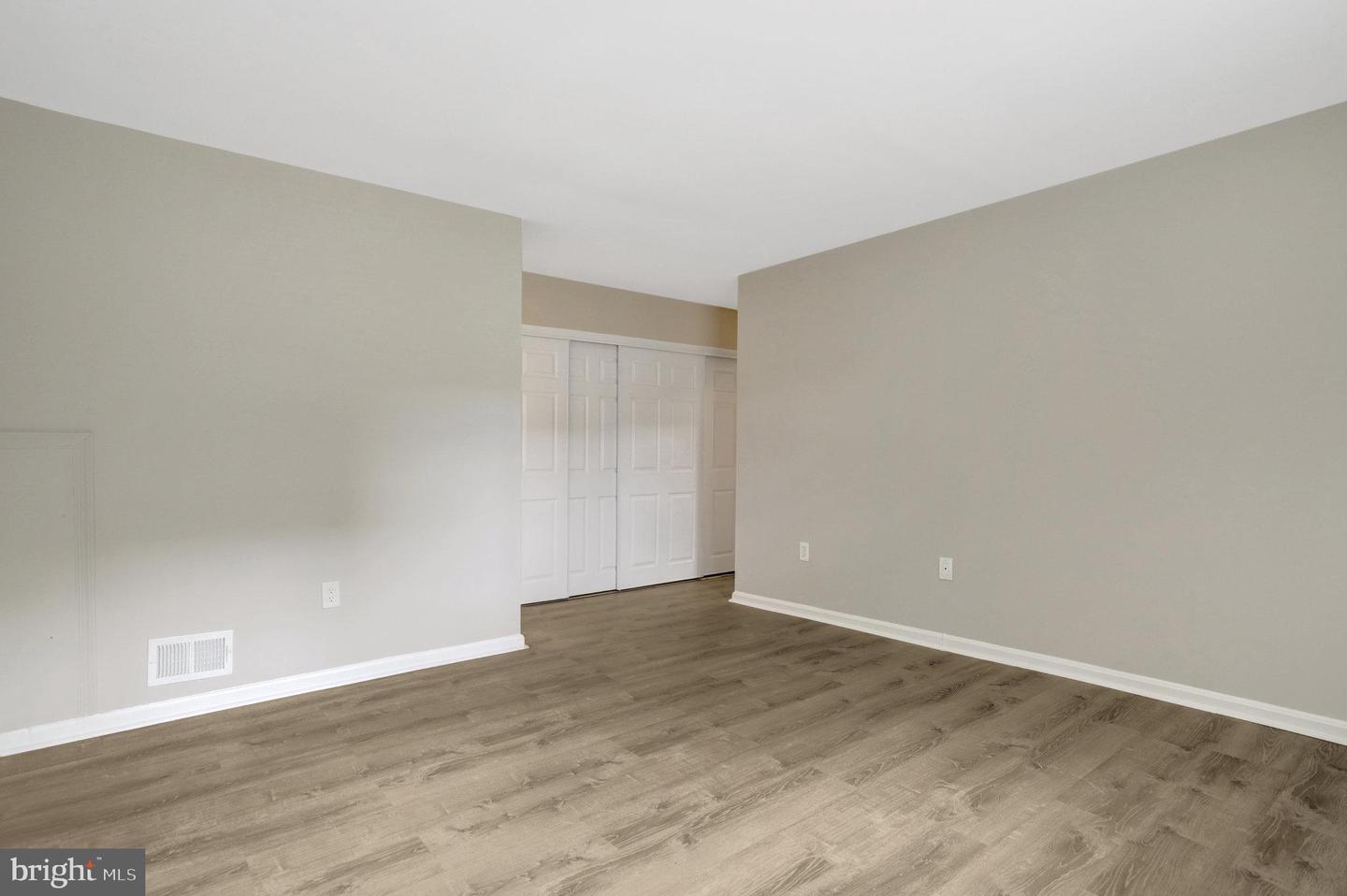 4551 LOGSDON DR, ANNANDALE, Virginia 22003, 3 Bedrooms Bedrooms, ,2 BathroomsBathrooms,Residential,For sale,4551 LOGSDON DR,VAFX2272252 MLS # VAFX2272252
