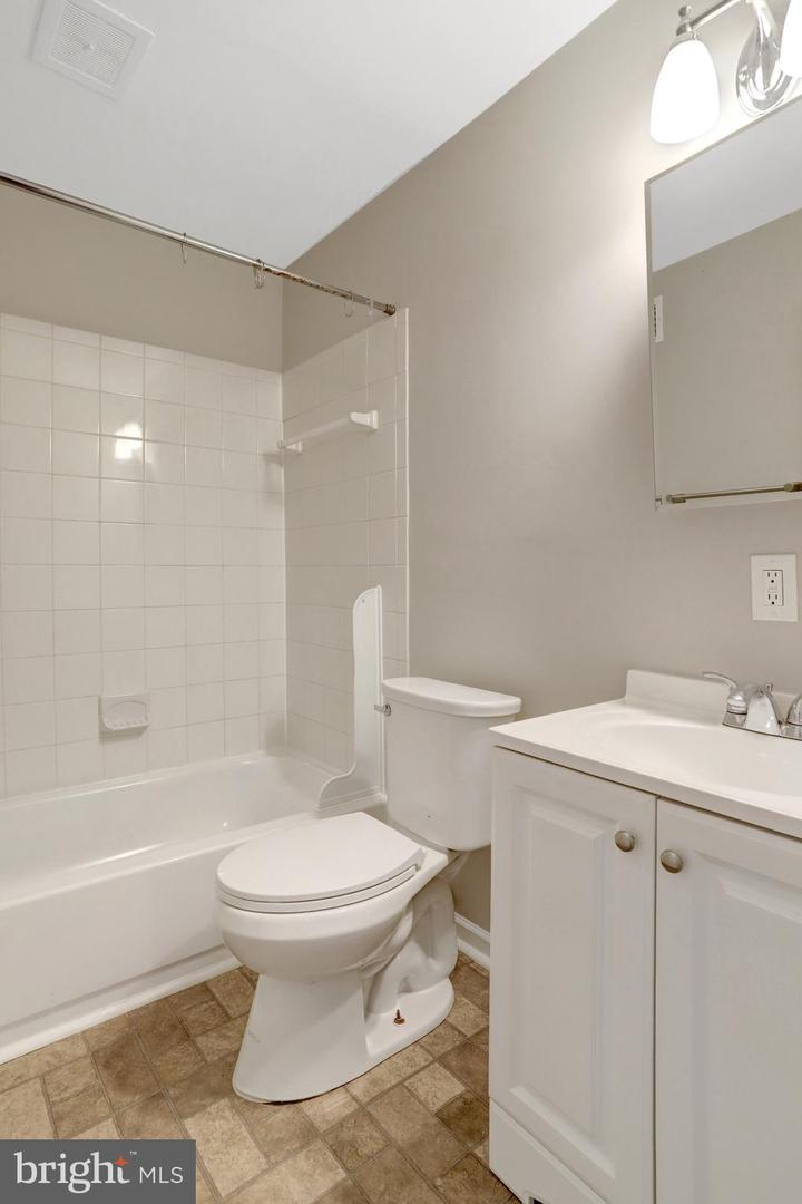4551 LOGSDON DR, ANNANDALE, Virginia 22003, 3 Bedrooms Bedrooms, ,2 BathroomsBathrooms,Residential,For sale,4551 LOGSDON DR,VAFX2272252 MLS # VAFX2272252