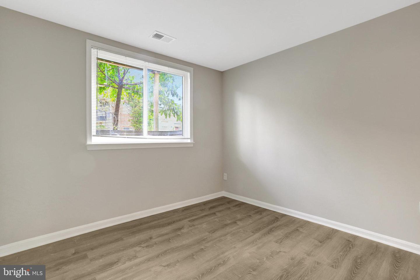 4551 LOGSDON DR, ANNANDALE, Virginia 22003, 3 Bedrooms Bedrooms, ,2 BathroomsBathrooms,Residential,For sale,4551 LOGSDON DR,VAFX2272252 MLS # VAFX2272252