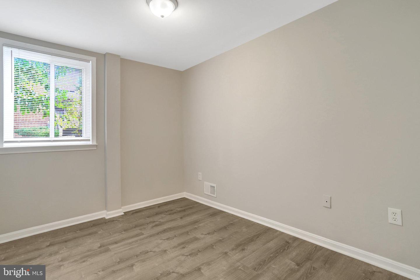 4551 LOGSDON DR, ANNANDALE, Virginia 22003, 3 Bedrooms Bedrooms, ,2 BathroomsBathrooms,Residential,For sale,4551 LOGSDON DR,VAFX2272252 MLS # VAFX2272252