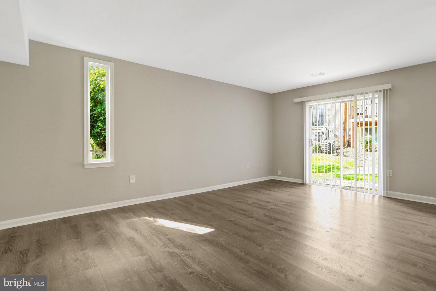 4551 LOGSDON DR, ANNANDALE, Virginia 22003, 3 Bedrooms Bedrooms, ,2 BathroomsBathrooms,Residential,For sale,4551 LOGSDON DR,VAFX2272252 MLS # VAFX2272252