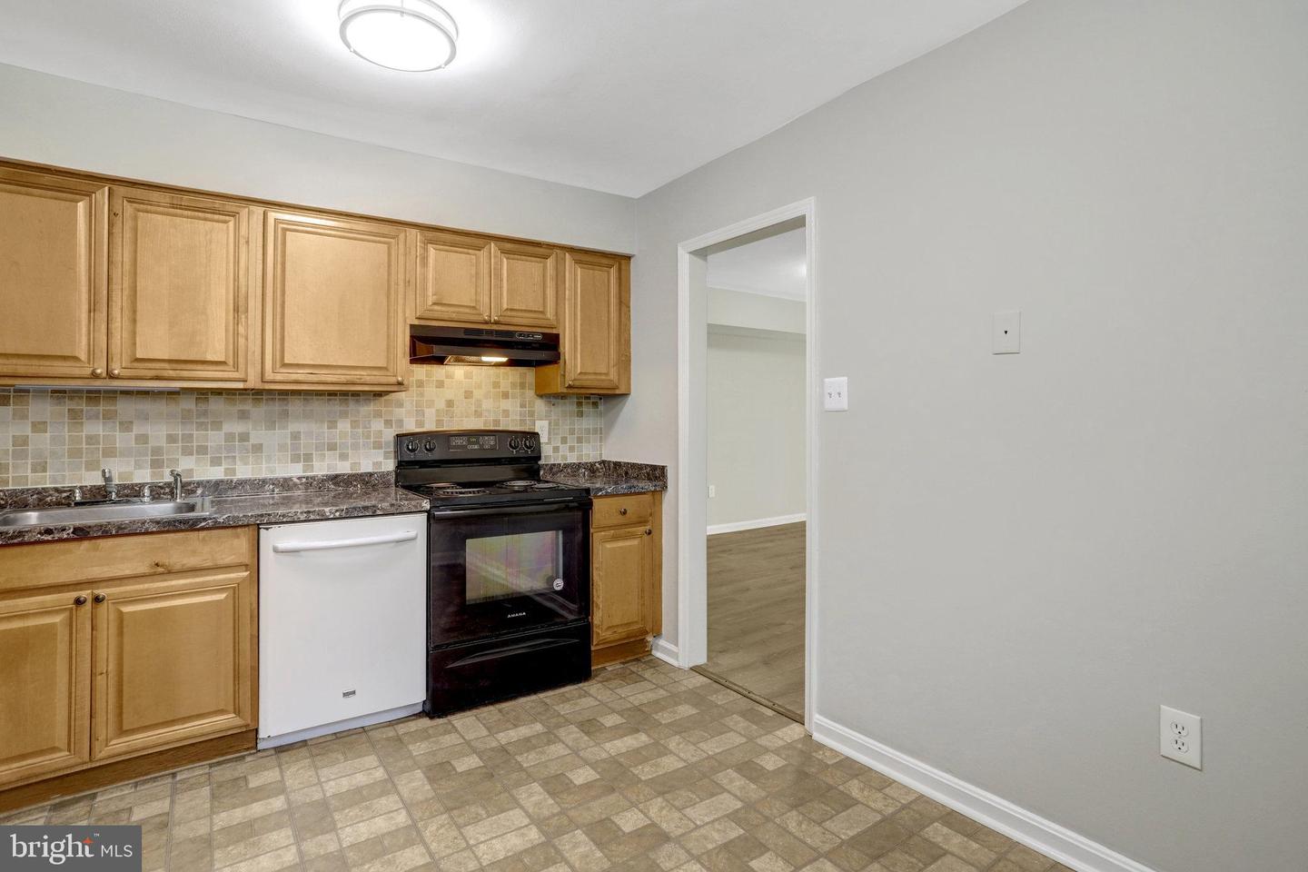 4551 LOGSDON DR, ANNANDALE, Virginia 22003, 3 Bedrooms Bedrooms, ,2 BathroomsBathrooms,Residential,For sale,4551 LOGSDON DR,VAFX2272252 MLS # VAFX2272252
