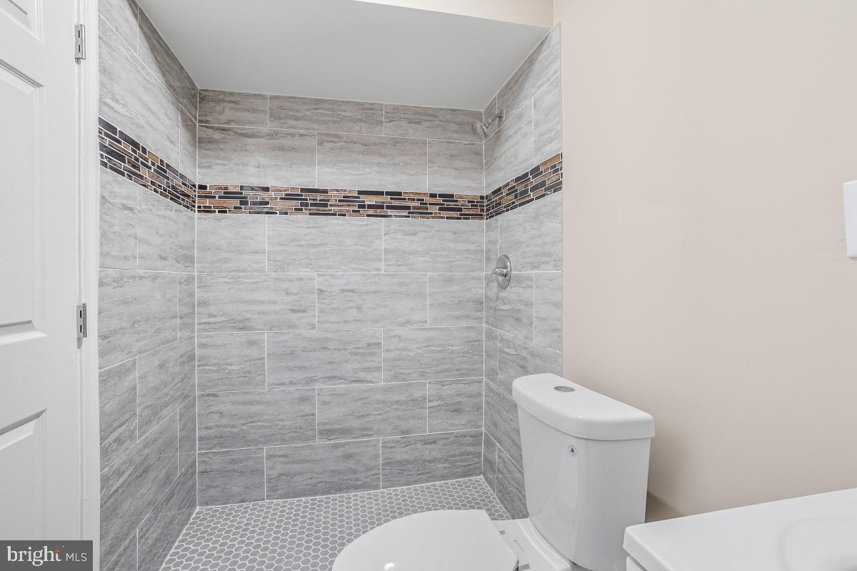 154 FORRESTER ST SW, WASHINGTON, District Of Columbia 20032, 4 Bedrooms Bedrooms, ,12 BathroomsBathrooms,Residential,For sale,154 FORRESTER ST SW,DCDC2225290 MLS # DCDC2225290