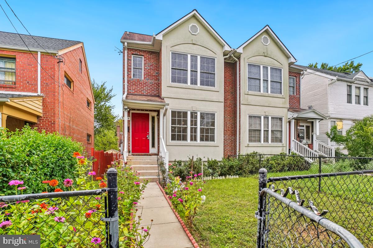 154 FORRESTER ST SW, WASHINGTON, District Of Columbia 20032, 4 Bedrooms Bedrooms, ,12 BathroomsBathrooms,Residential,For sale,154 FORRESTER ST SW,DCDC2225290 MLS # DCDC2225290