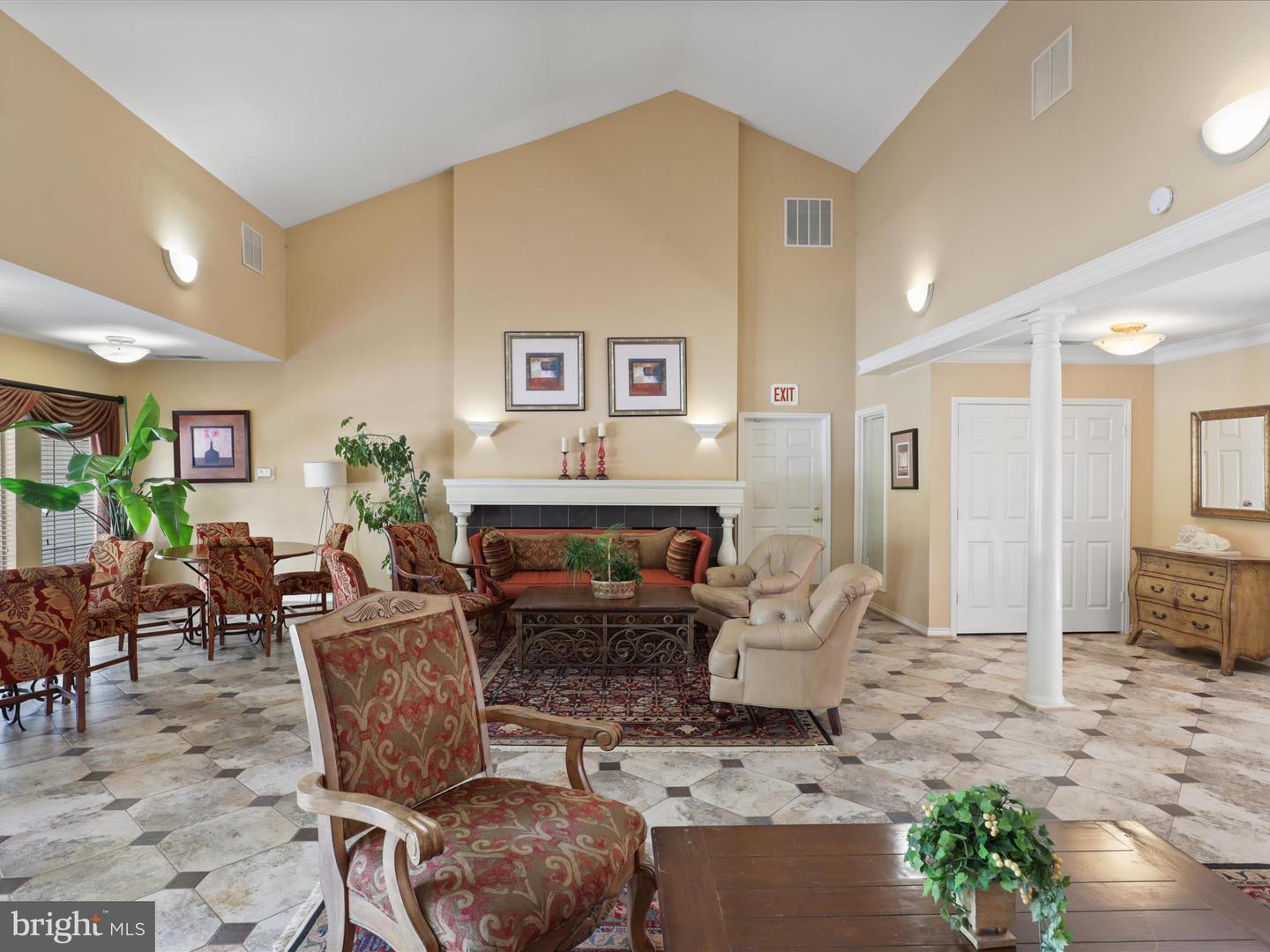 12161 PENDERVIEW TER #906, FAIRFAX, Virginia 22033, 2 Bedrooms Bedrooms, ,1 BathroomBathrooms,Residential,For sale,12161 PENDERVIEW TER #906,VAFX2272622 MLS # VAFX2272622