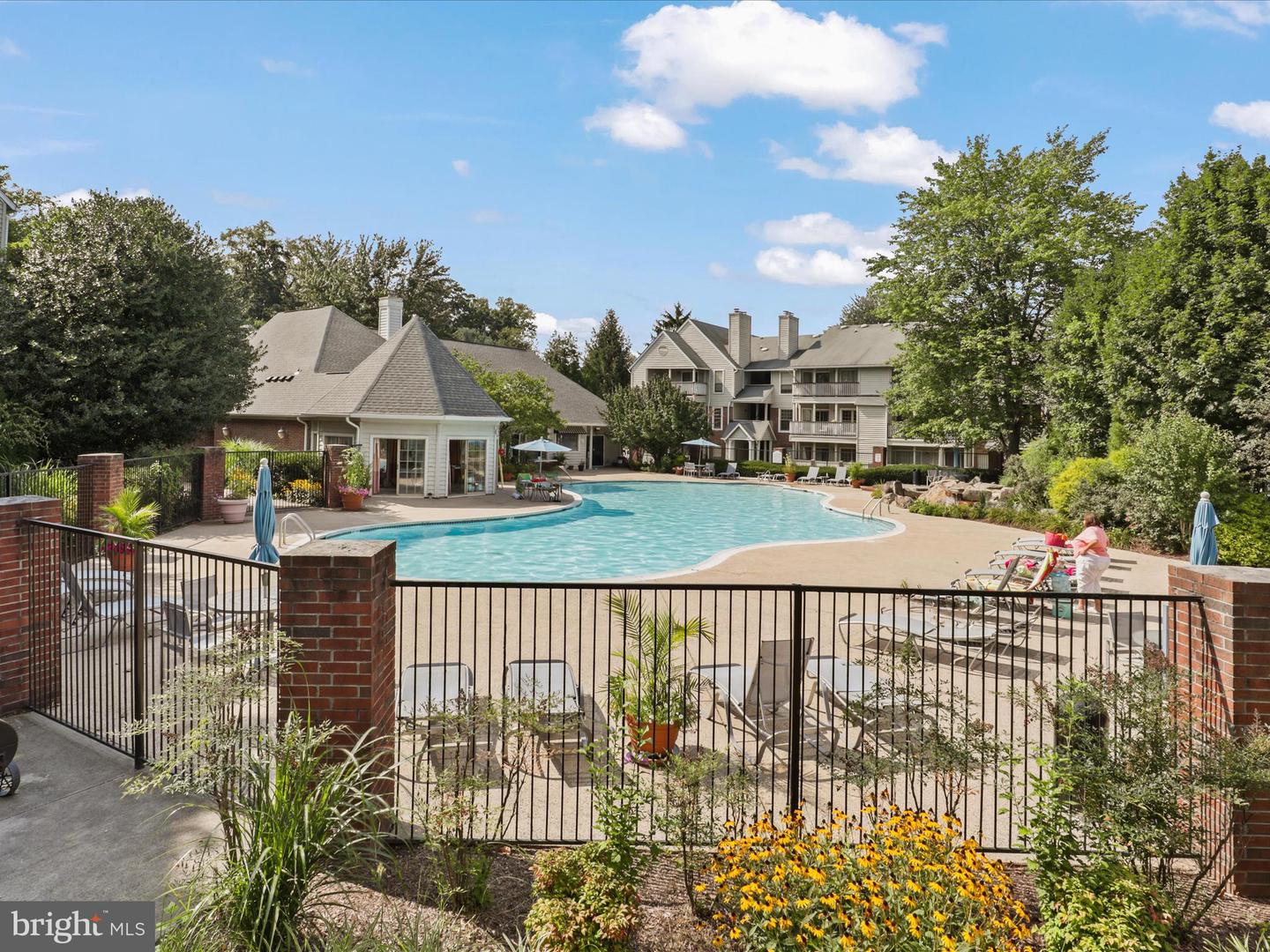 12161 PENDERVIEW TER #906, FAIRFAX, Virginia 22033, 2 Bedrooms Bedrooms, ,1 BathroomBathrooms,Residential,For sale,12161 PENDERVIEW TER #906,VAFX2272622 MLS # VAFX2272622