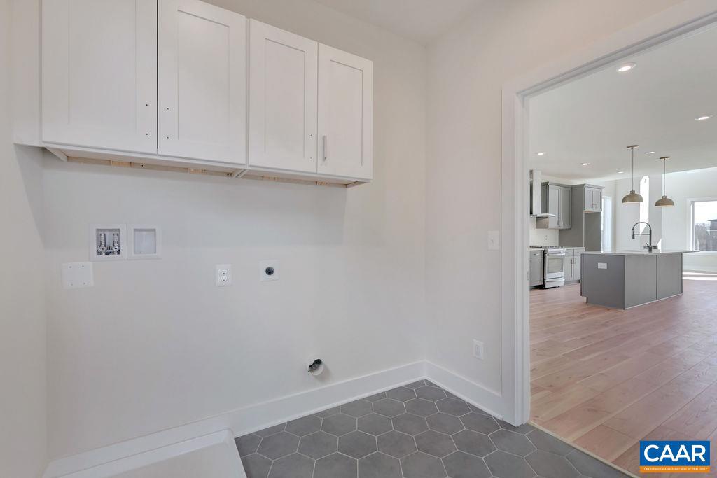22C WARDELL CREST, CHARLOTTESVILLE, Virginia 22902, 3 Bedrooms Bedrooms, ,2 BathroomsBathrooms,Residential,For sale,22C WARDELL CREST,669624 MLS # 669624