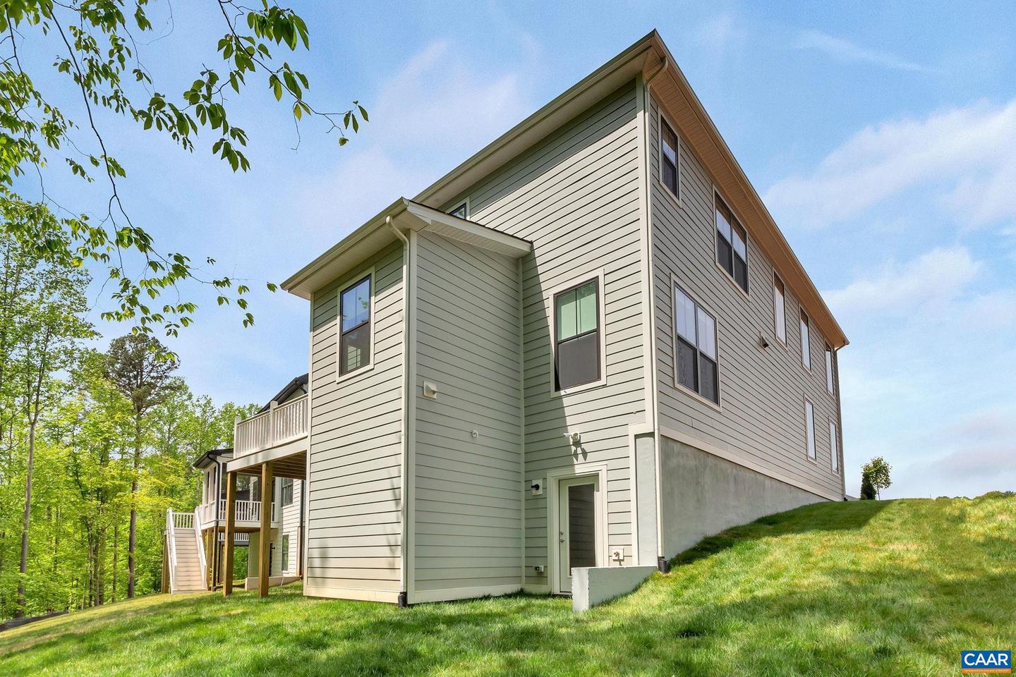 22C WARDELL CREST, CHARLOTTESVILLE, Virginia 22902, 3 Bedrooms Bedrooms, ,2 BathroomsBathrooms,Residential,For sale,22C WARDELL CREST,669624 MLS # 669624