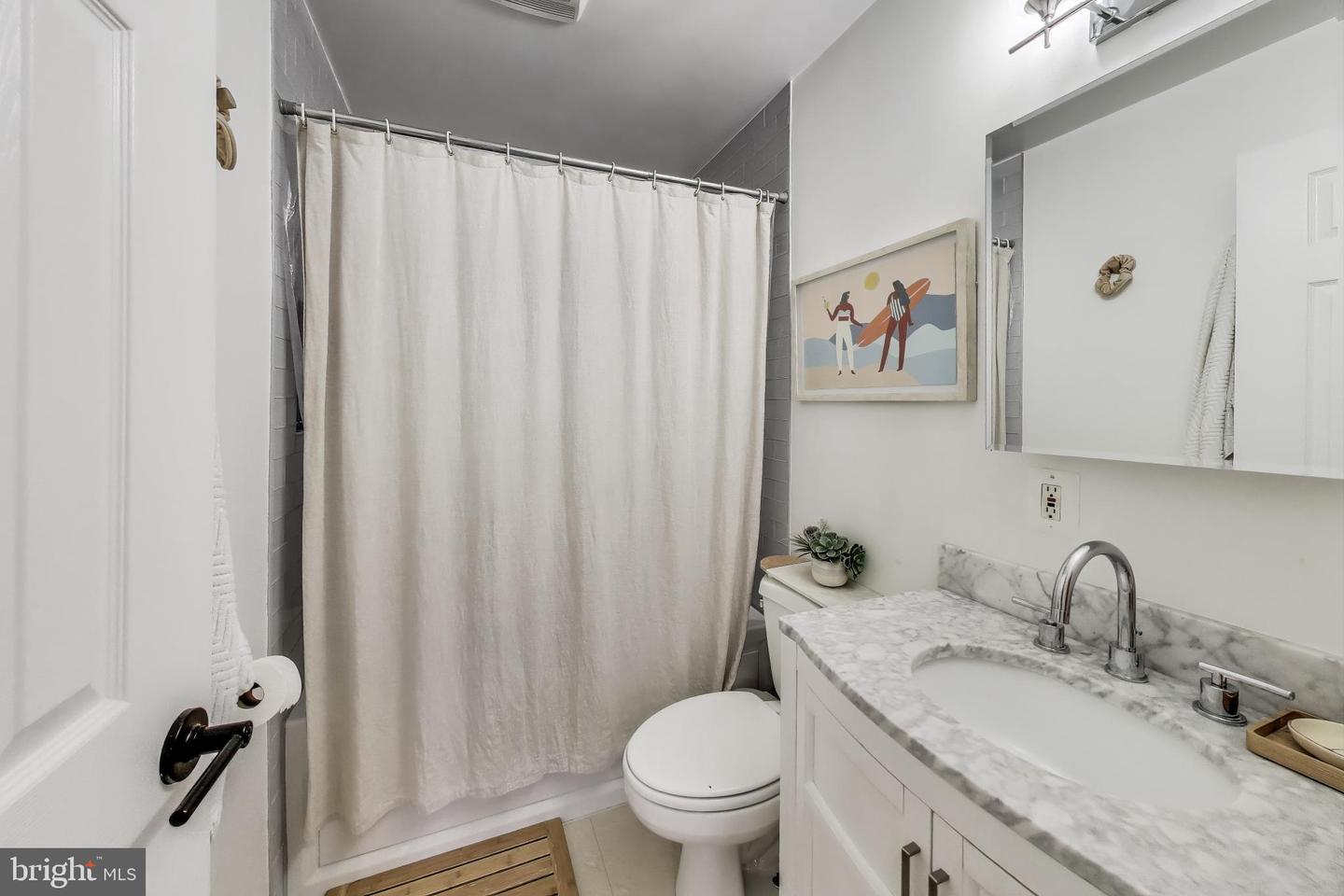 52 QUINCY PL NW #304, WASHINGTON, District Of Columbia 20001, 2 Bedrooms Bedrooms, ,1 BathroomBathrooms,Residential,For sale,52 QUINCY PL NW #304,DCDC2225268 MLS # DCDC2225268