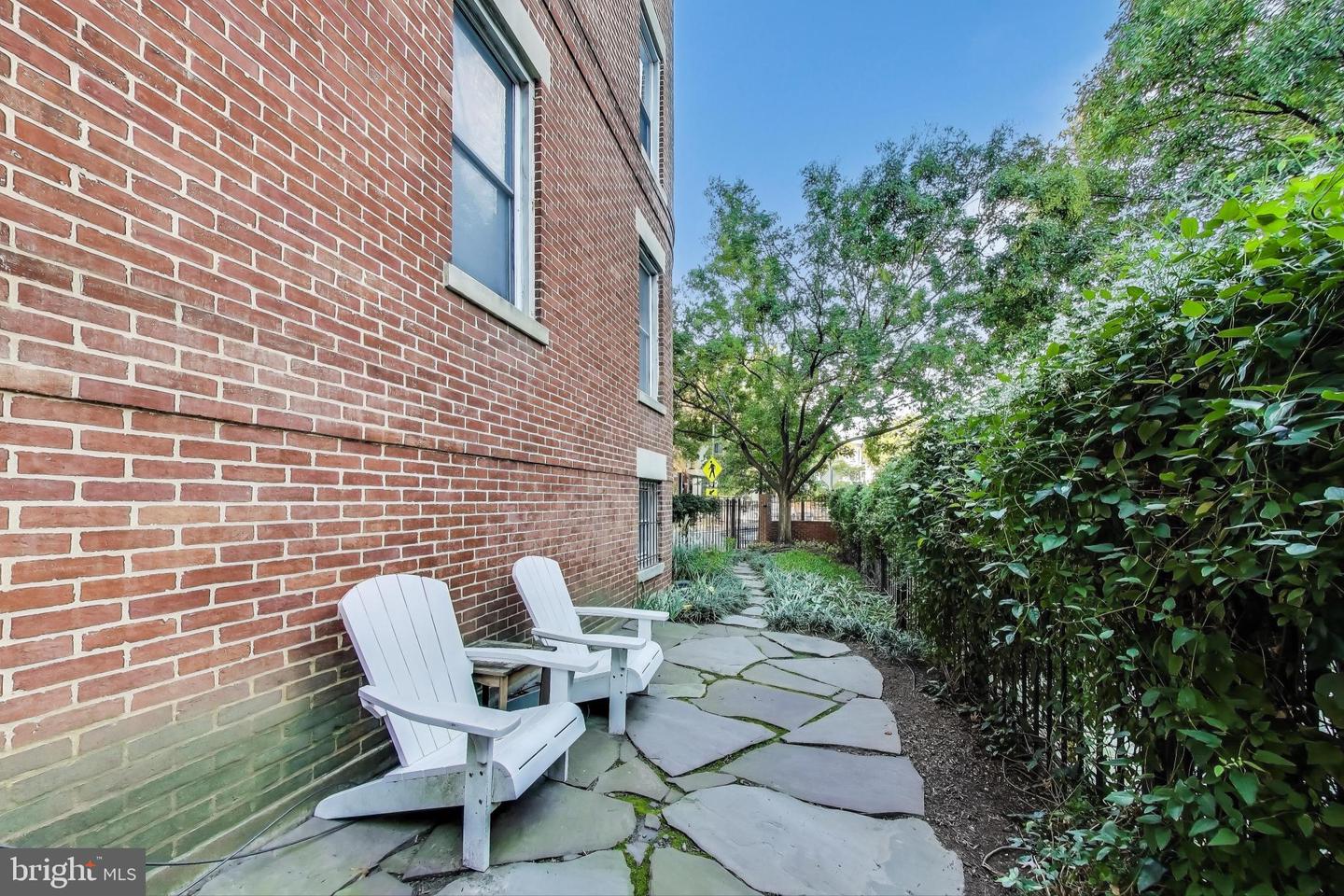 52 QUINCY PL NW #304, WASHINGTON, District Of Columbia 20001, 2 Bedrooms Bedrooms, ,1 BathroomBathrooms,Residential,For sale,52 QUINCY PL NW #304,DCDC2225268 MLS # DCDC2225268
